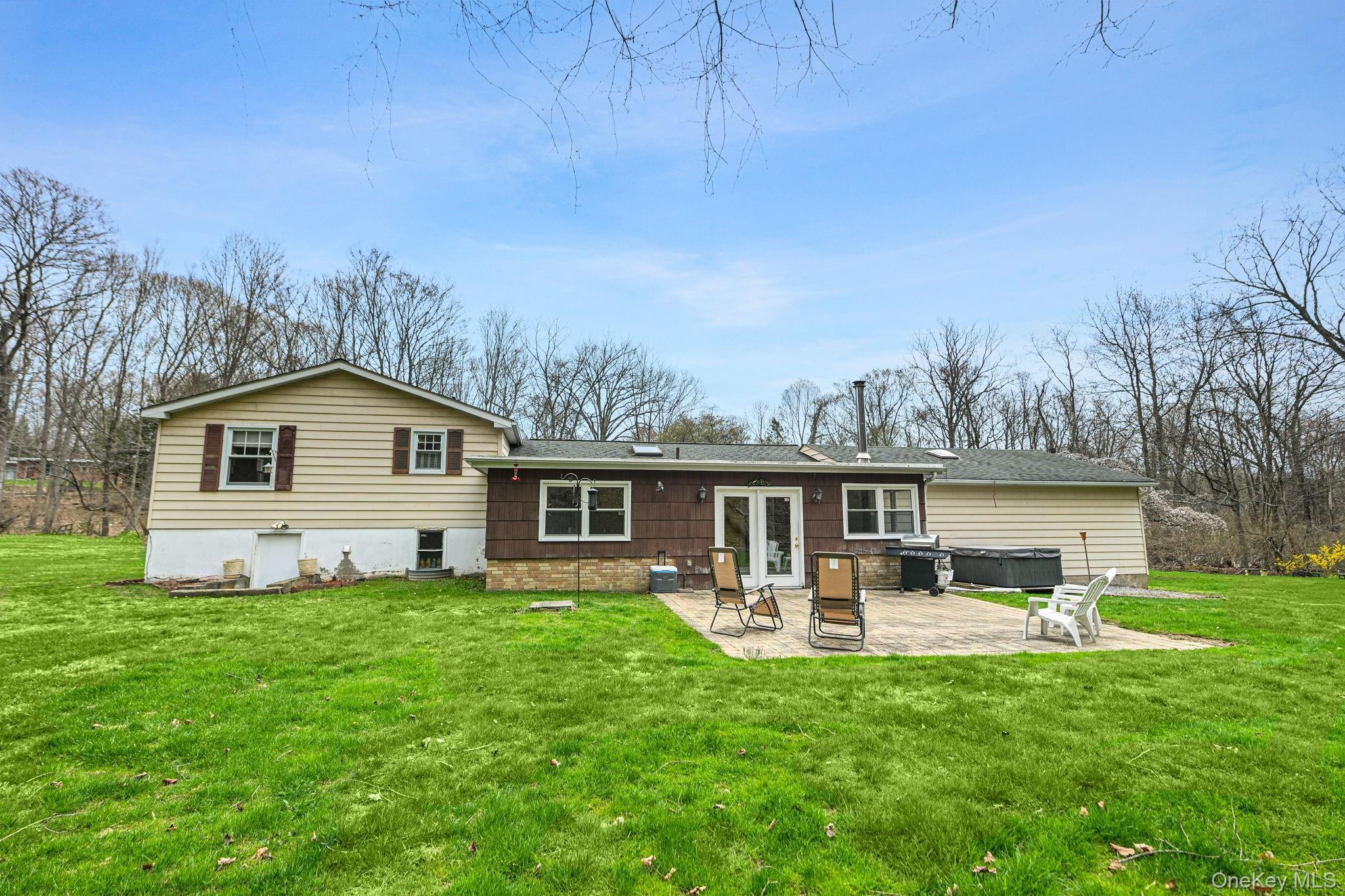 Single Family Hill  Putnam County, NY 10541, MLS-971058-25