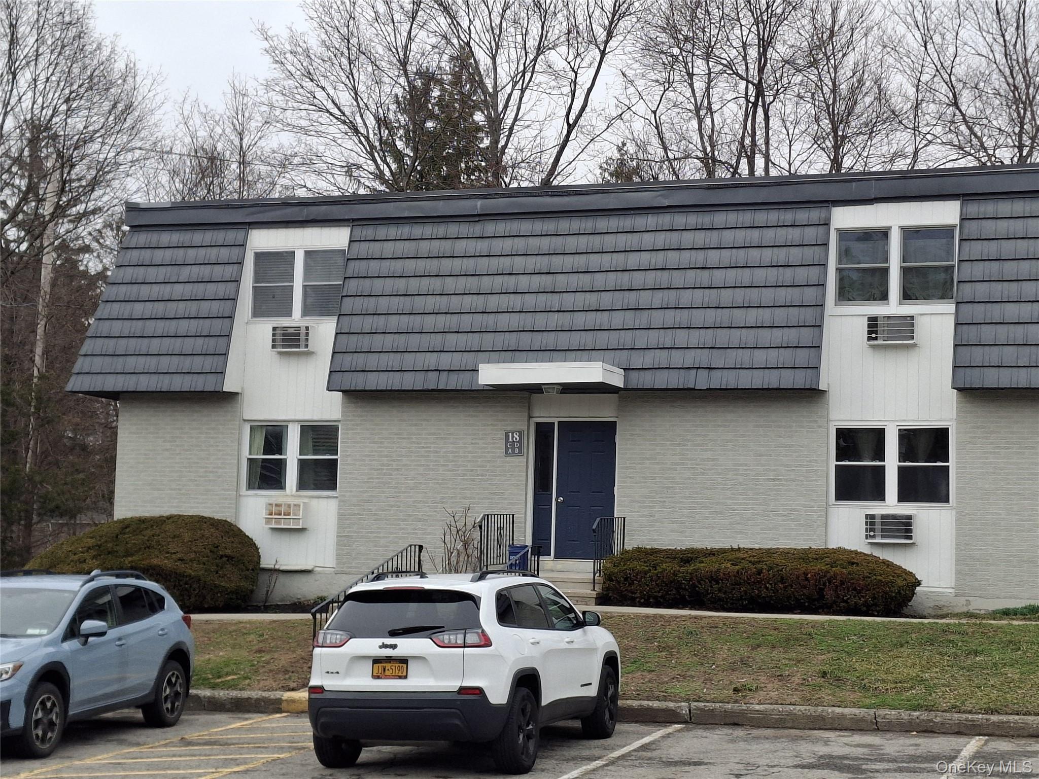 Condo White Gate  Dutchess County, NY 12590, MLS-971069-18