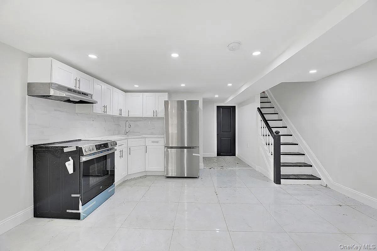 Single Family 43rd  Brooklyn, NY 11203, MLS-971082-8