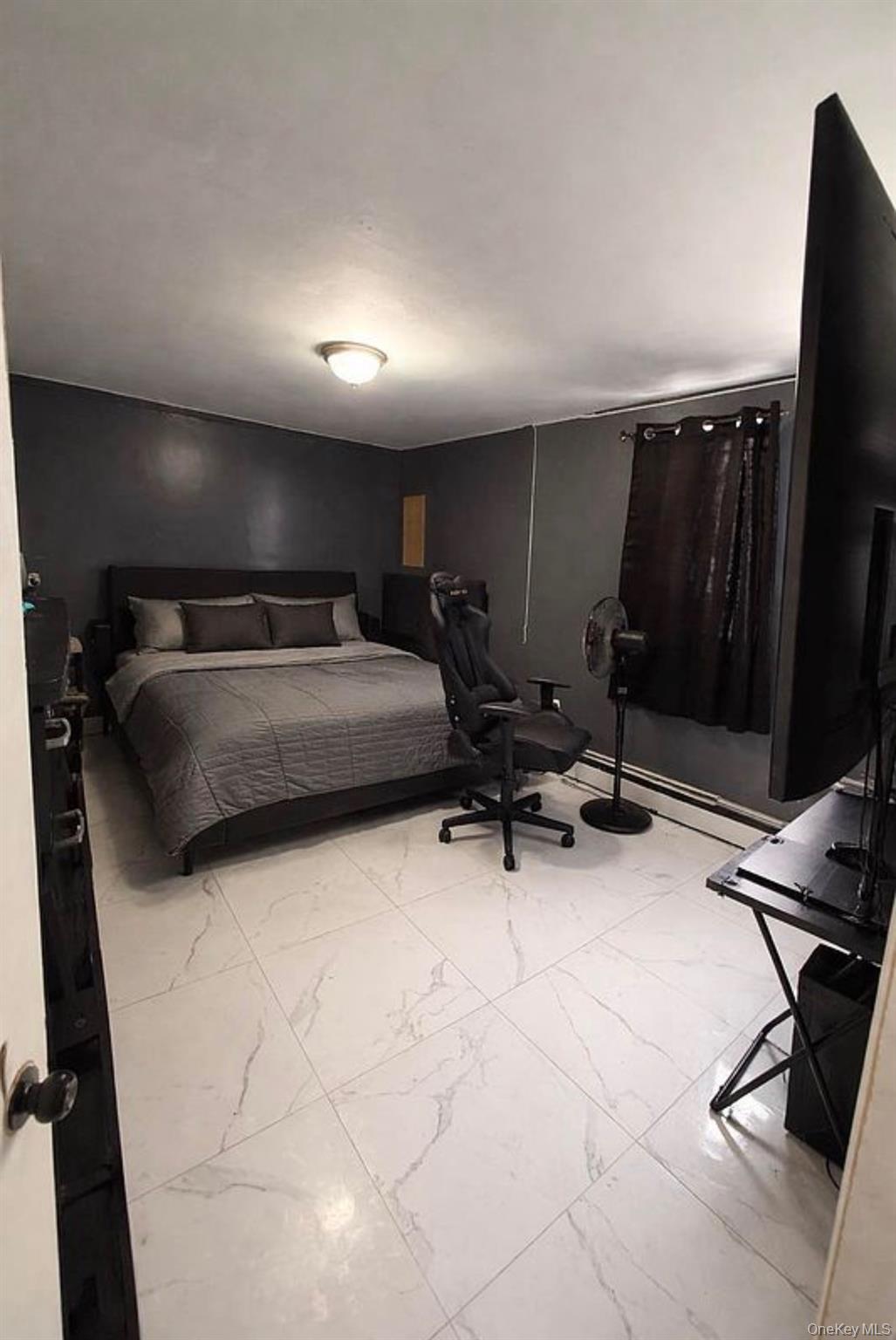 Single Family Bentley  Queens, NY 11422, MLS-971087-4