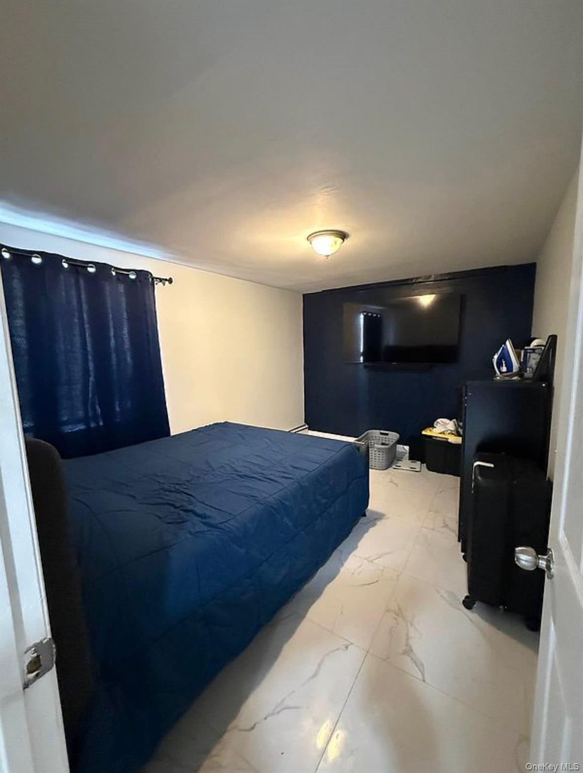 Single Family Bentley  Queens, NY 11422, MLS-971087-5