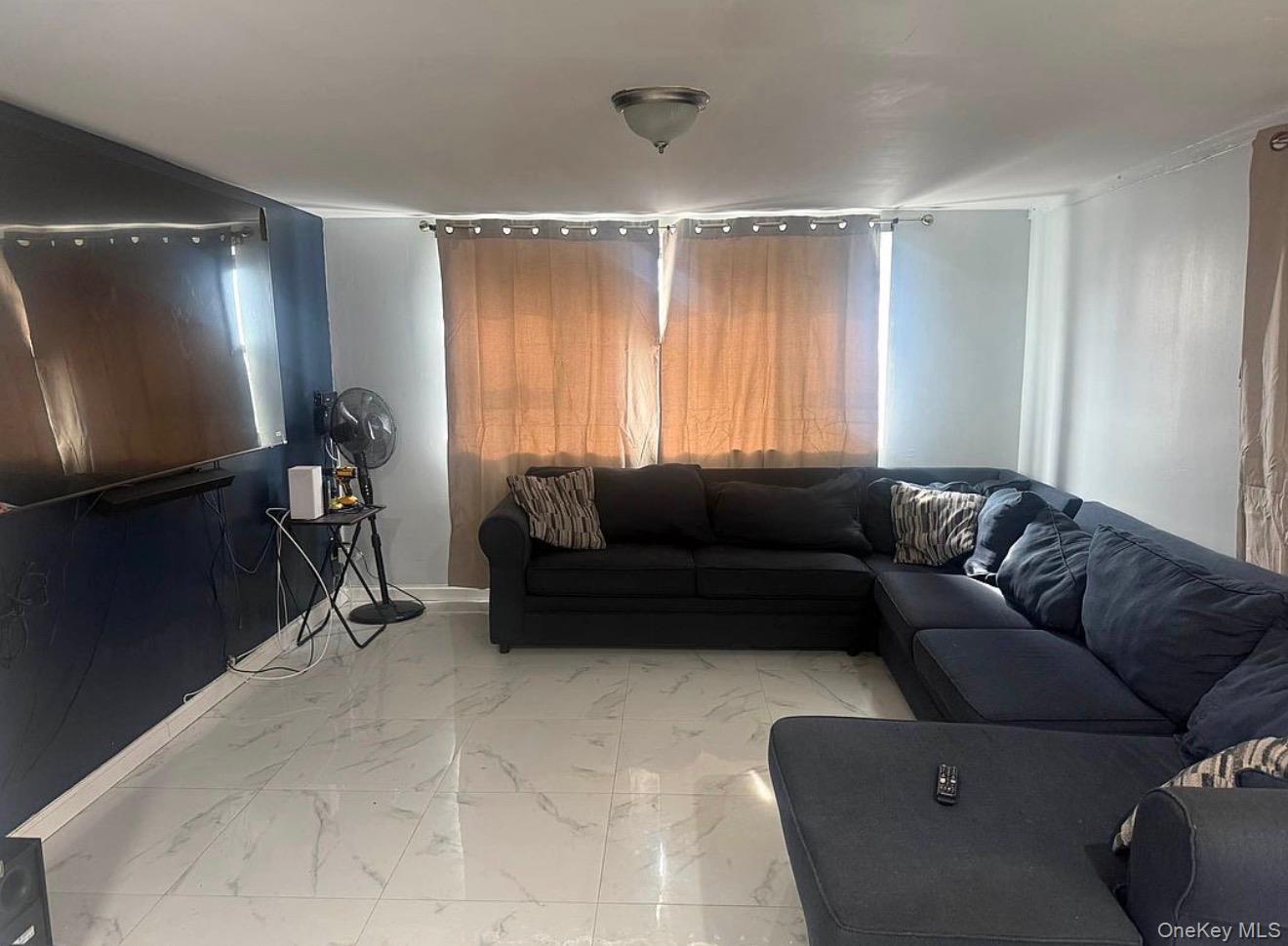 Single Family Bentley  Queens, NY 11422, MLS-971087-9