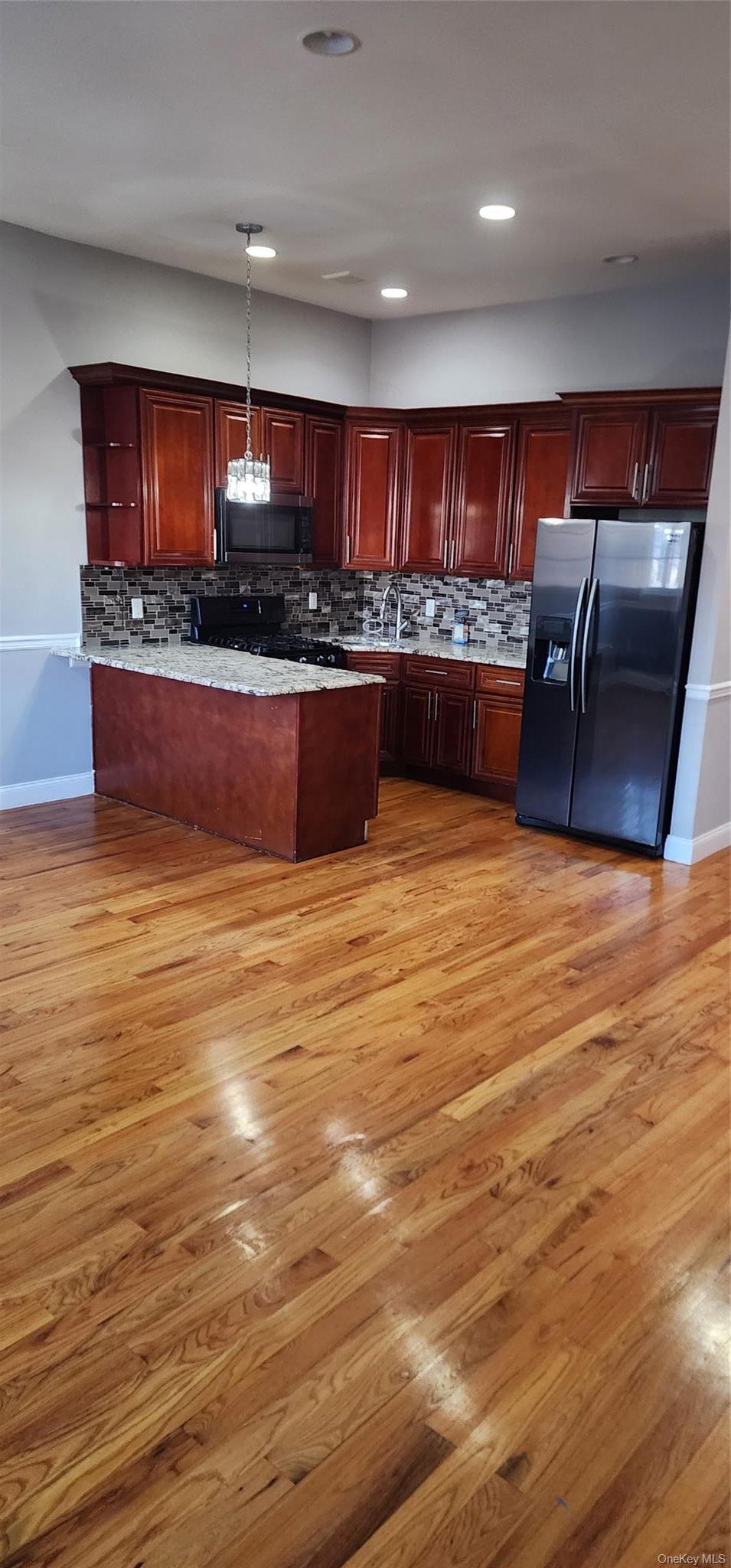 Single Family Hemlock Brooklyn, NY 11208, MLS-971090-11