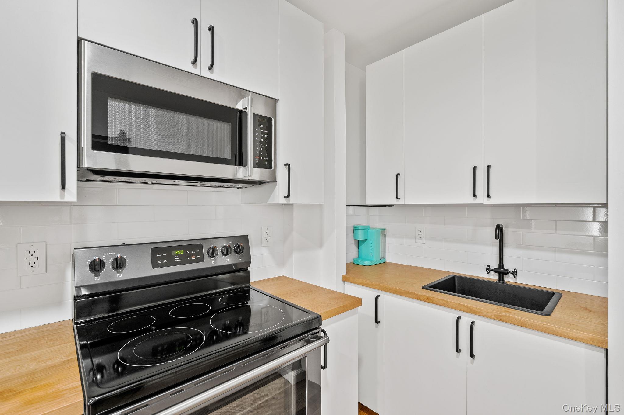 Single Family Thomas S Boyland  Brooklyn, NY 11233, MLS-971096-22