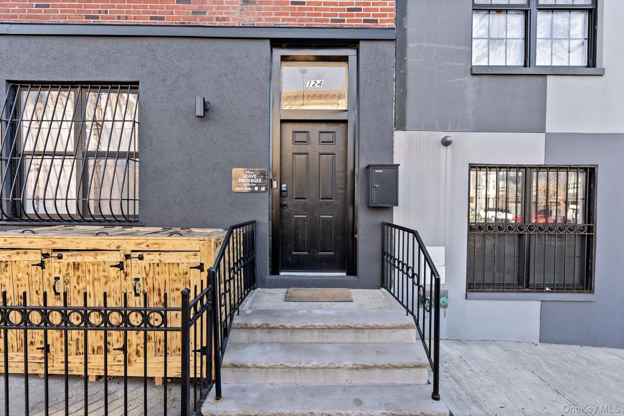 Single Family Thomas S Boyland  Brooklyn, NY 11233, MLS-971096-34