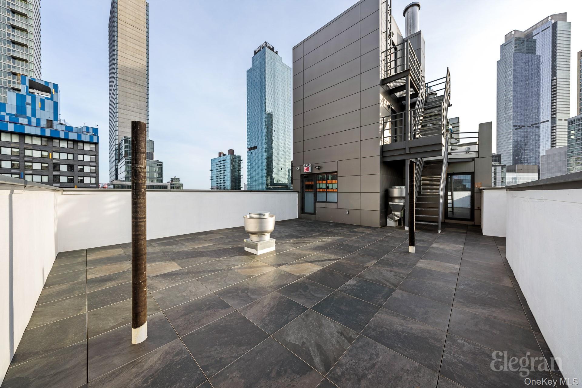 Condo Hunter  Queens, NY 11101, MLS-971100-21