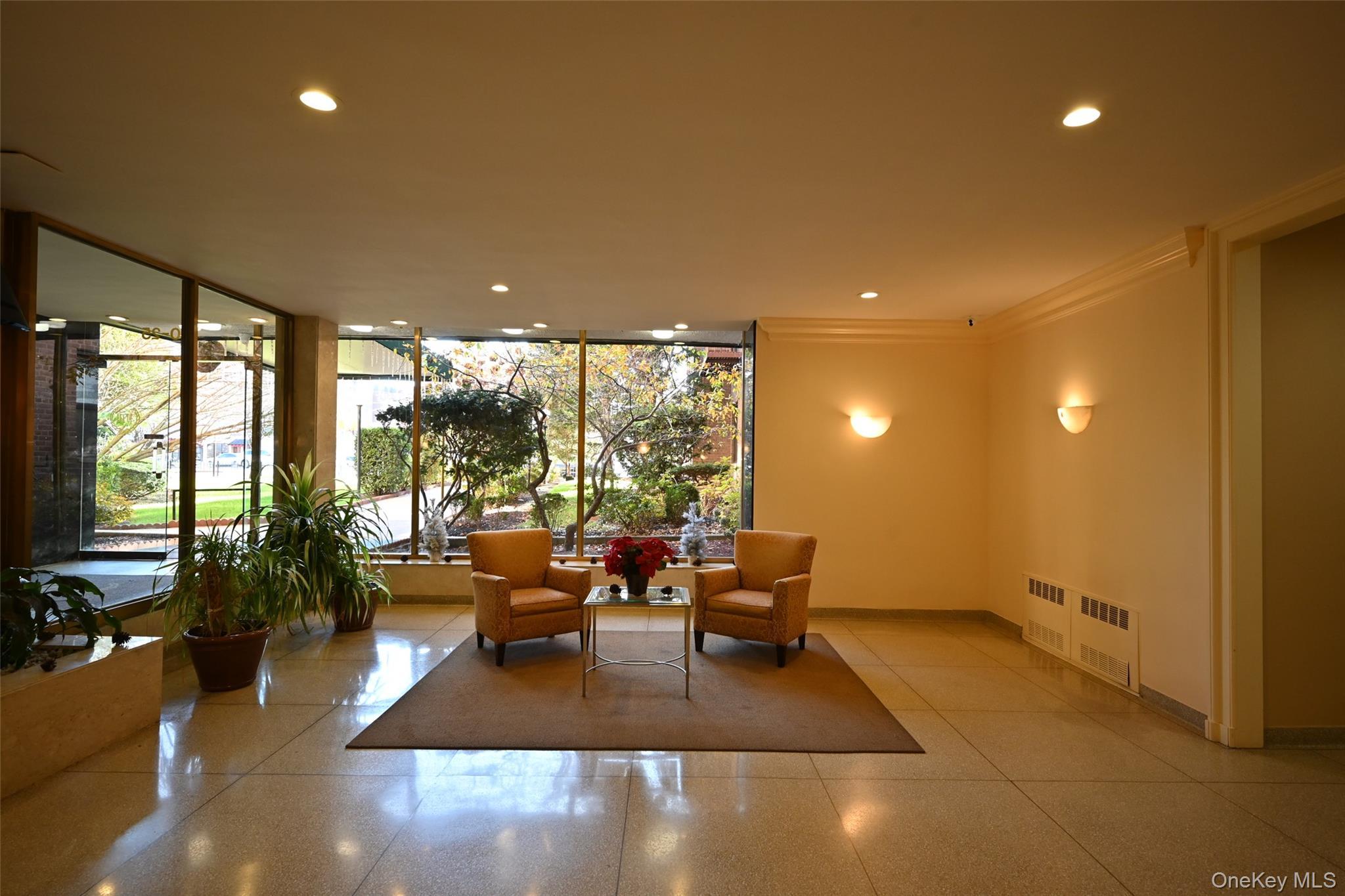 Condo Queens  Queens, NY 11375, MLS-971117-3