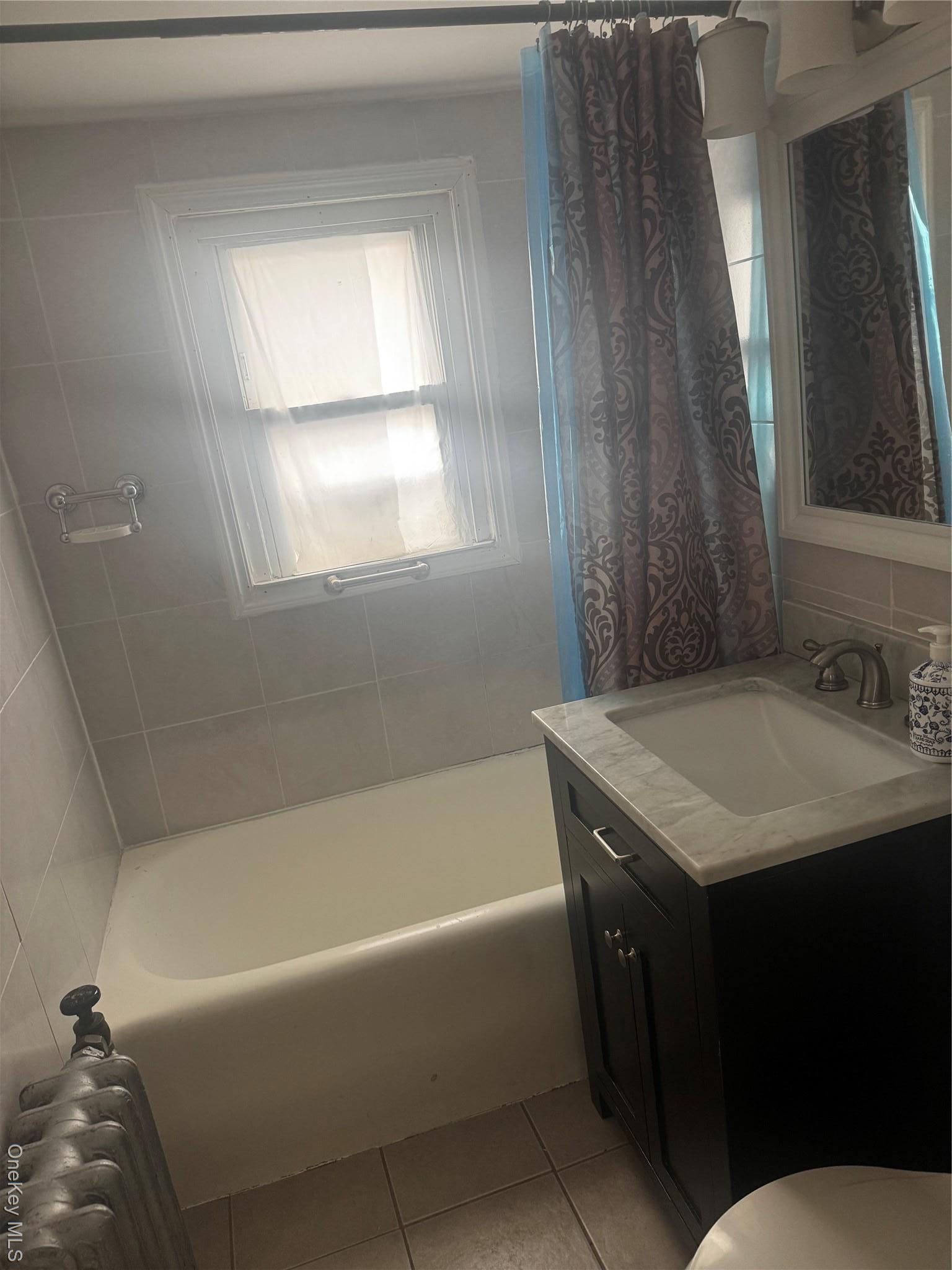 Single Family Thieriot  Bronx, NY 10473, MLS-971123-4