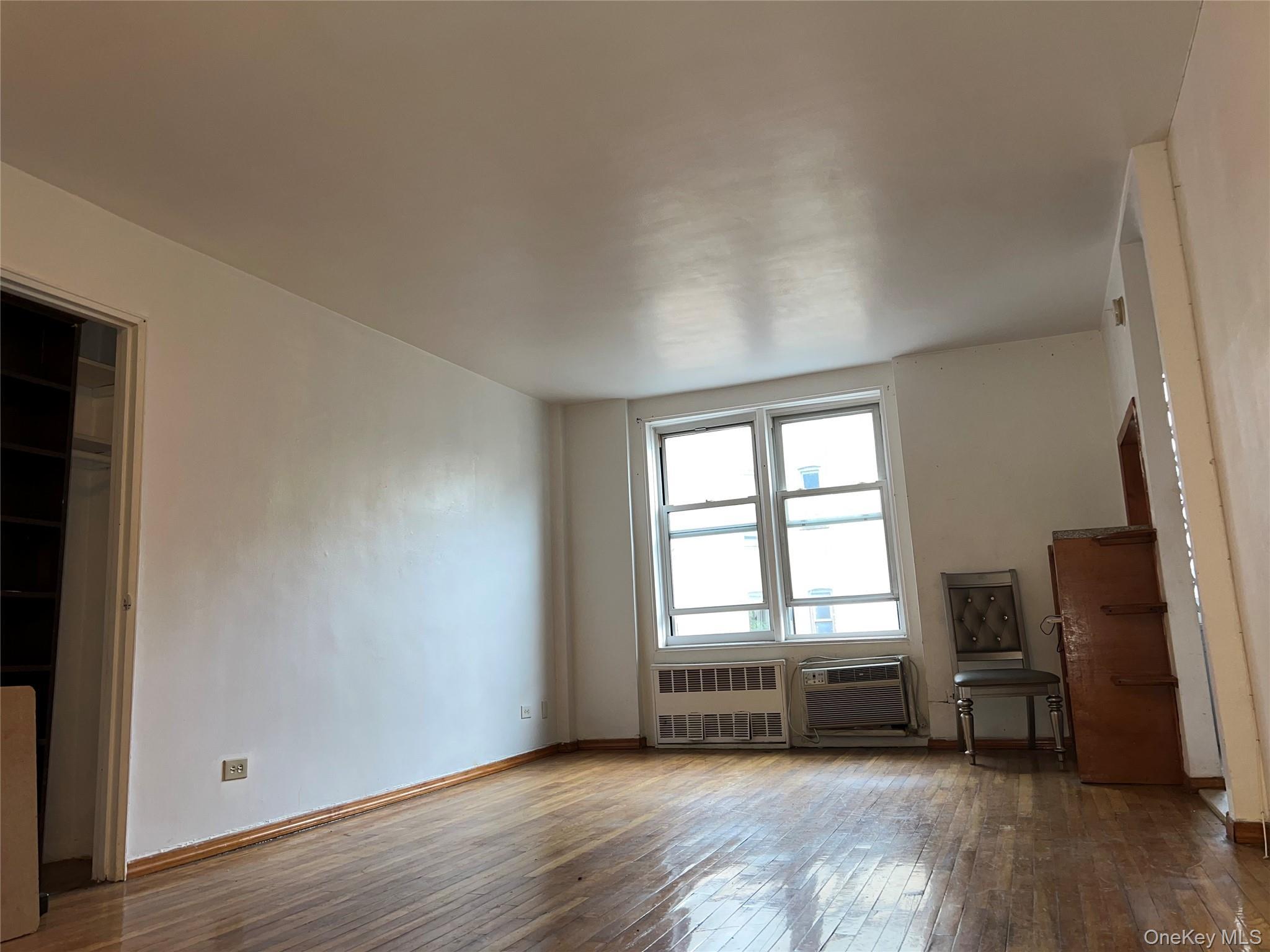 Coop Metropolitan  Bronx, NY 10462, MLS-971129-3