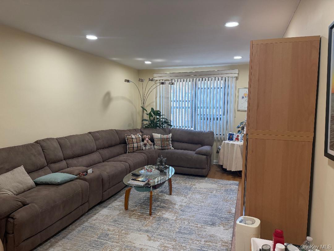 Coop 204th  Queens, NY 11423, MLS-971141-10