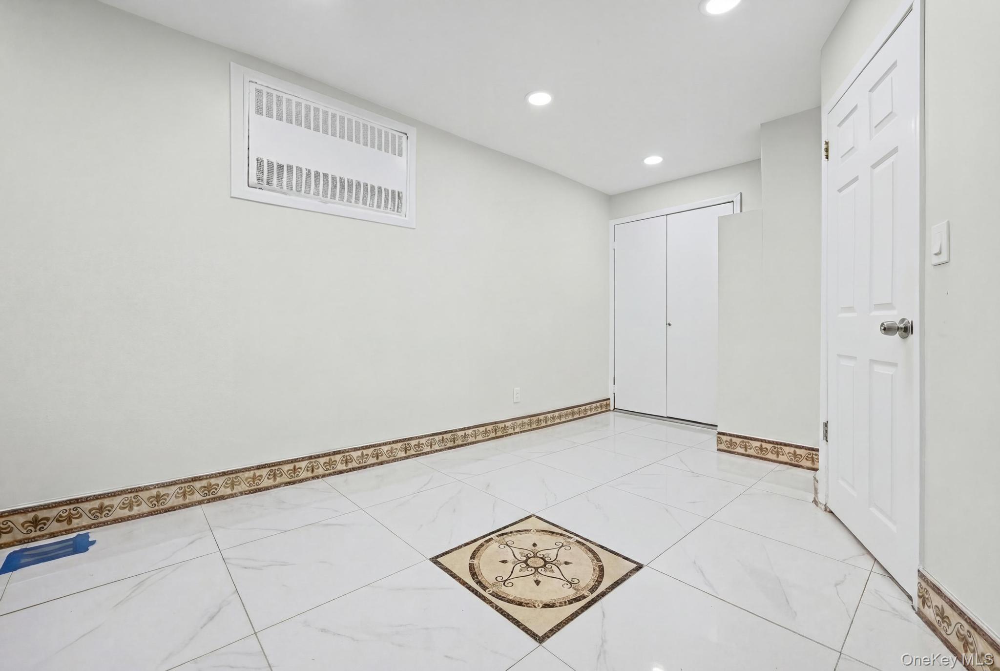 Single Family 65th  Queens, NY 11367, MLS-971146-16