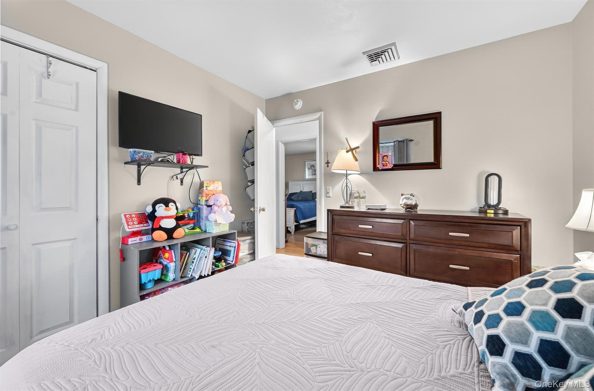 Single Family Samsondale  Rockland County, NY 10993, MLS-971155-21