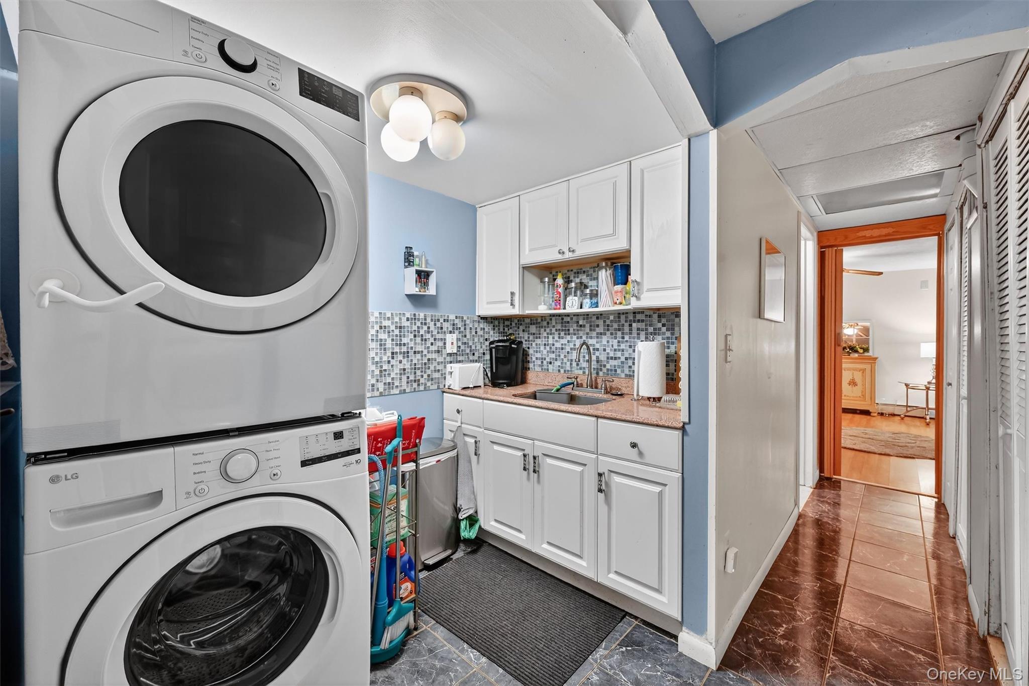 Single Family Samsondale  Rockland County, NY 10993, MLS-971155-22