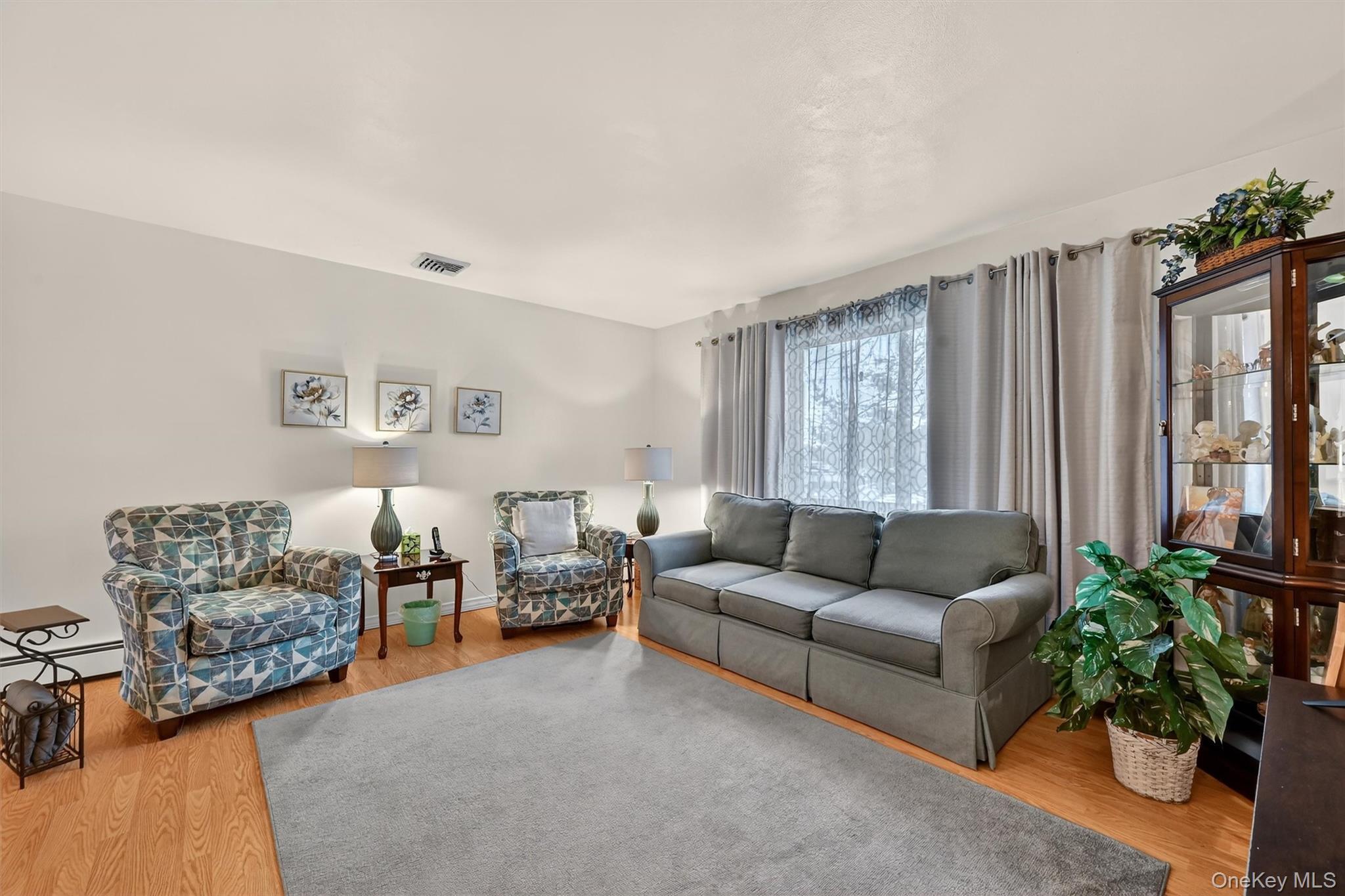 Single Family Samsondale  Rockland County, NY 10993, MLS-971155-6