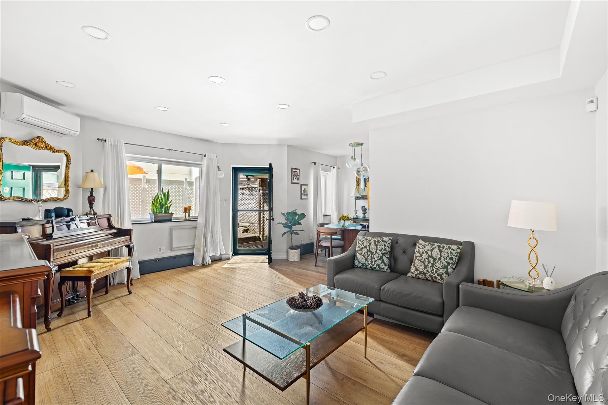 Condo 71  Queens, NY 11385, MLS-971159-3