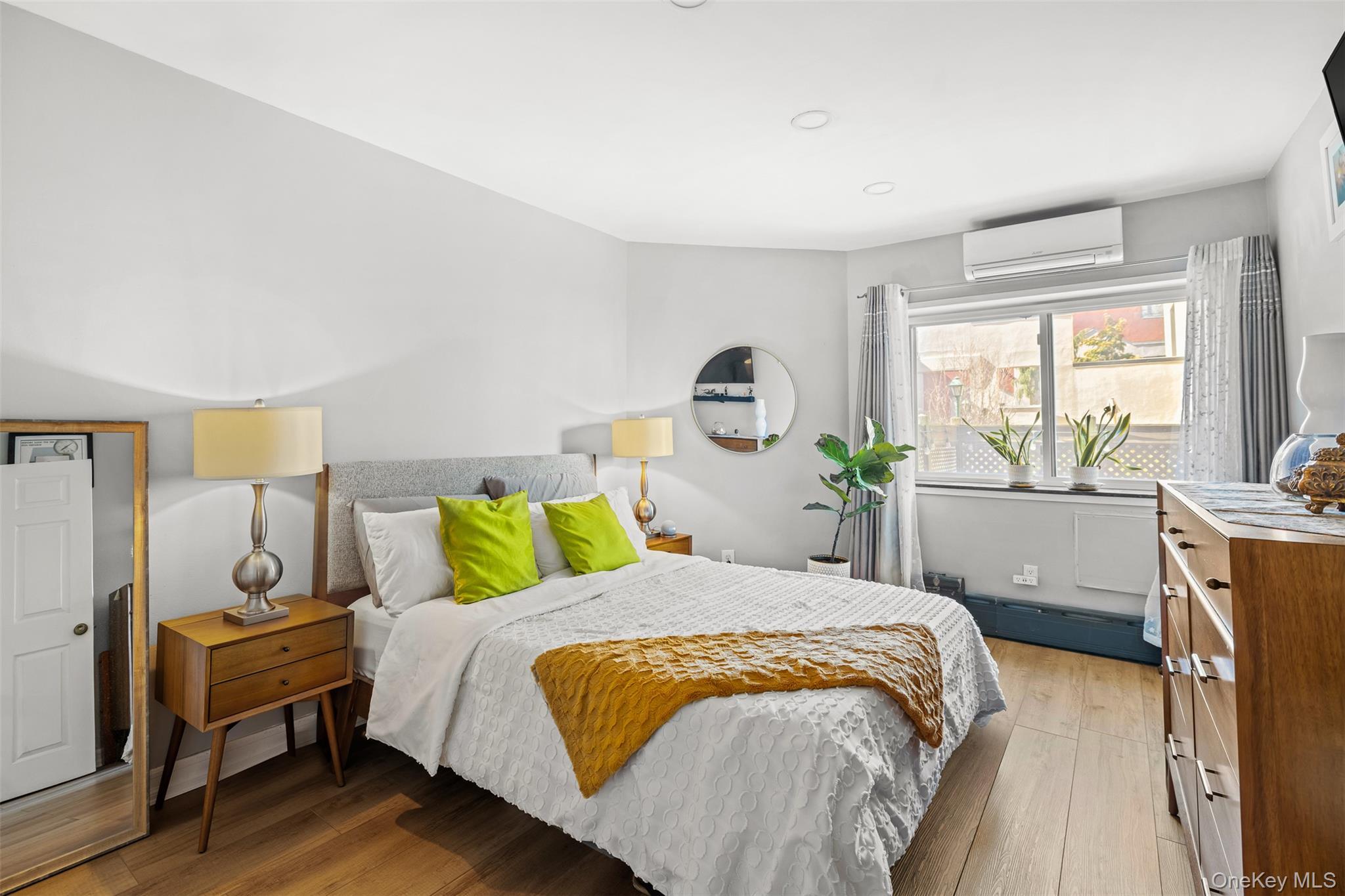 Condo 71  Queens, NY 11385, MLS-971159-7