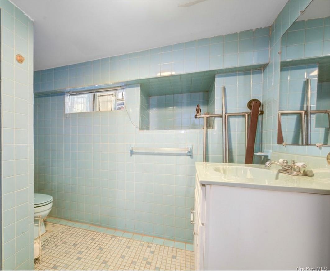Single Family 166th Street  Queens, NY 11358, MLS-971162-23