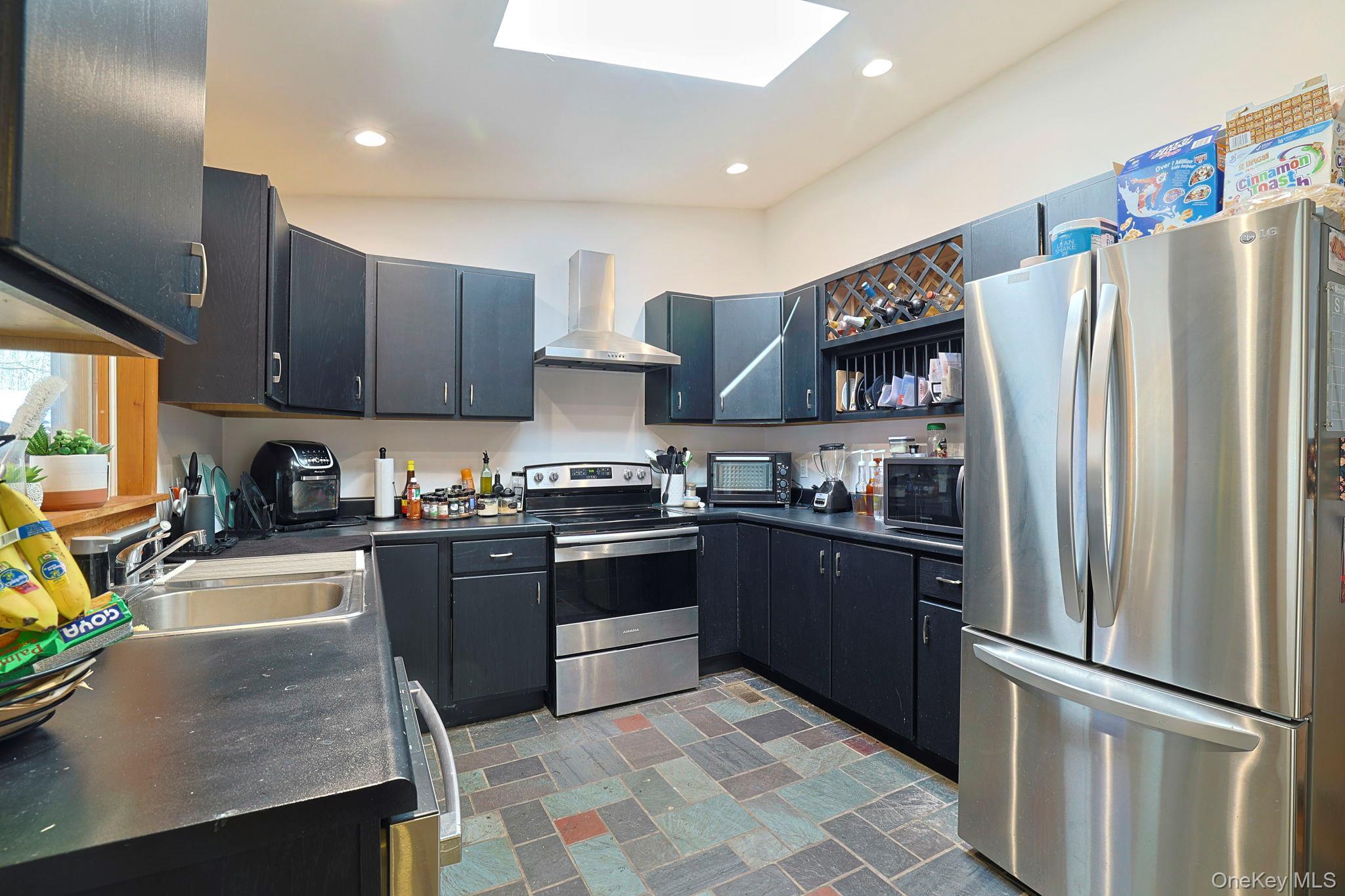 Single Family Main  Dutchess County, NY 12569, MLS-971184-12