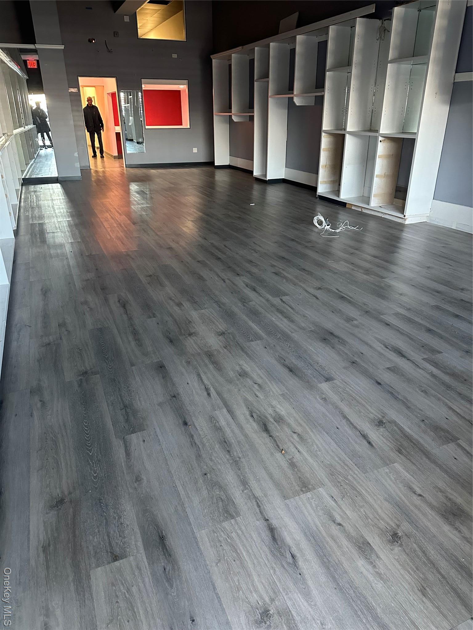 Commercial Lease Boston  Bronx, NY 10475, MLS-971195-10