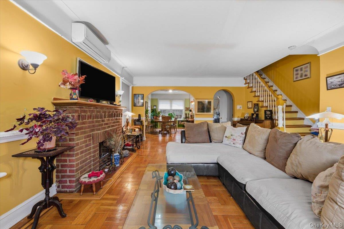 Single Family 83rd Queens, NY 11372, MLS-971196-3