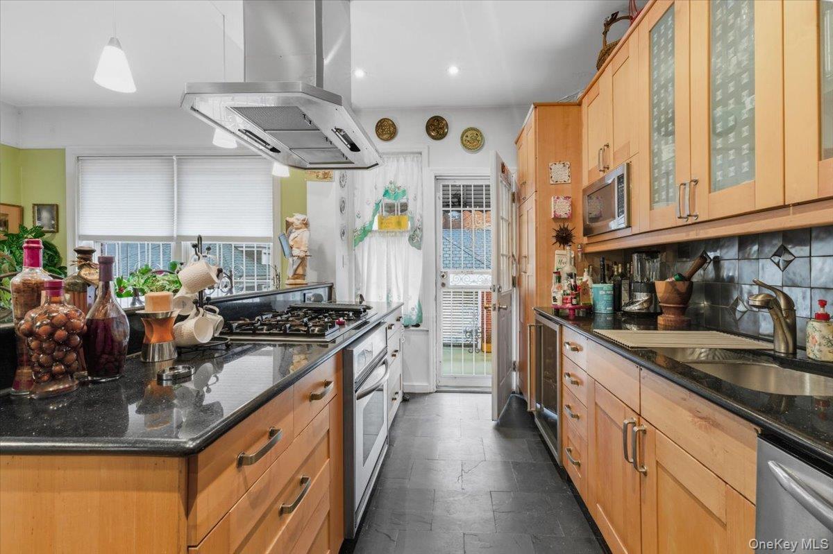 Single Family 83rd Queens, NY 11372, MLS-971196-8