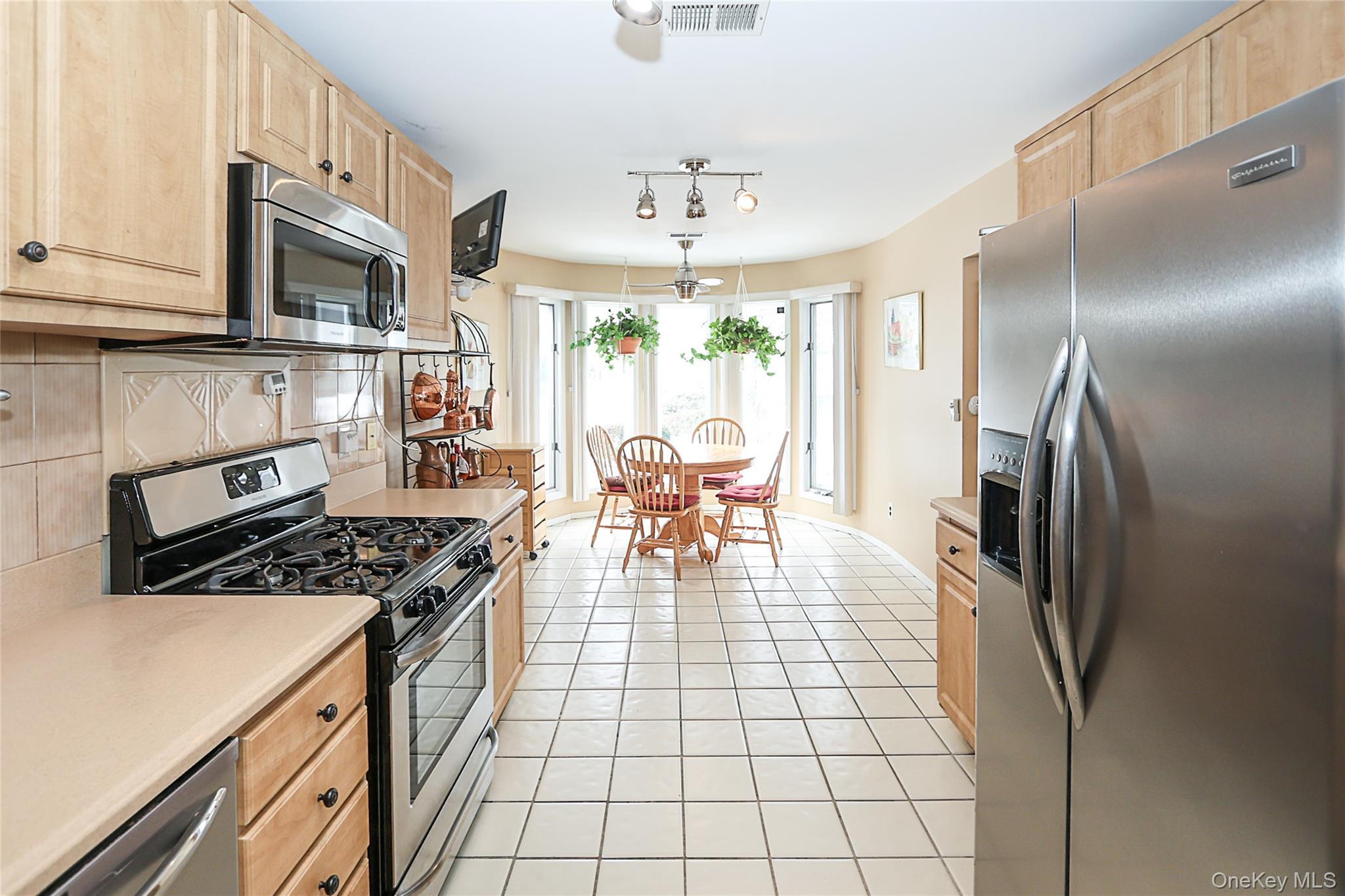 Condo Kristin  Suffolk County, NY 11788, MLS-971197-7