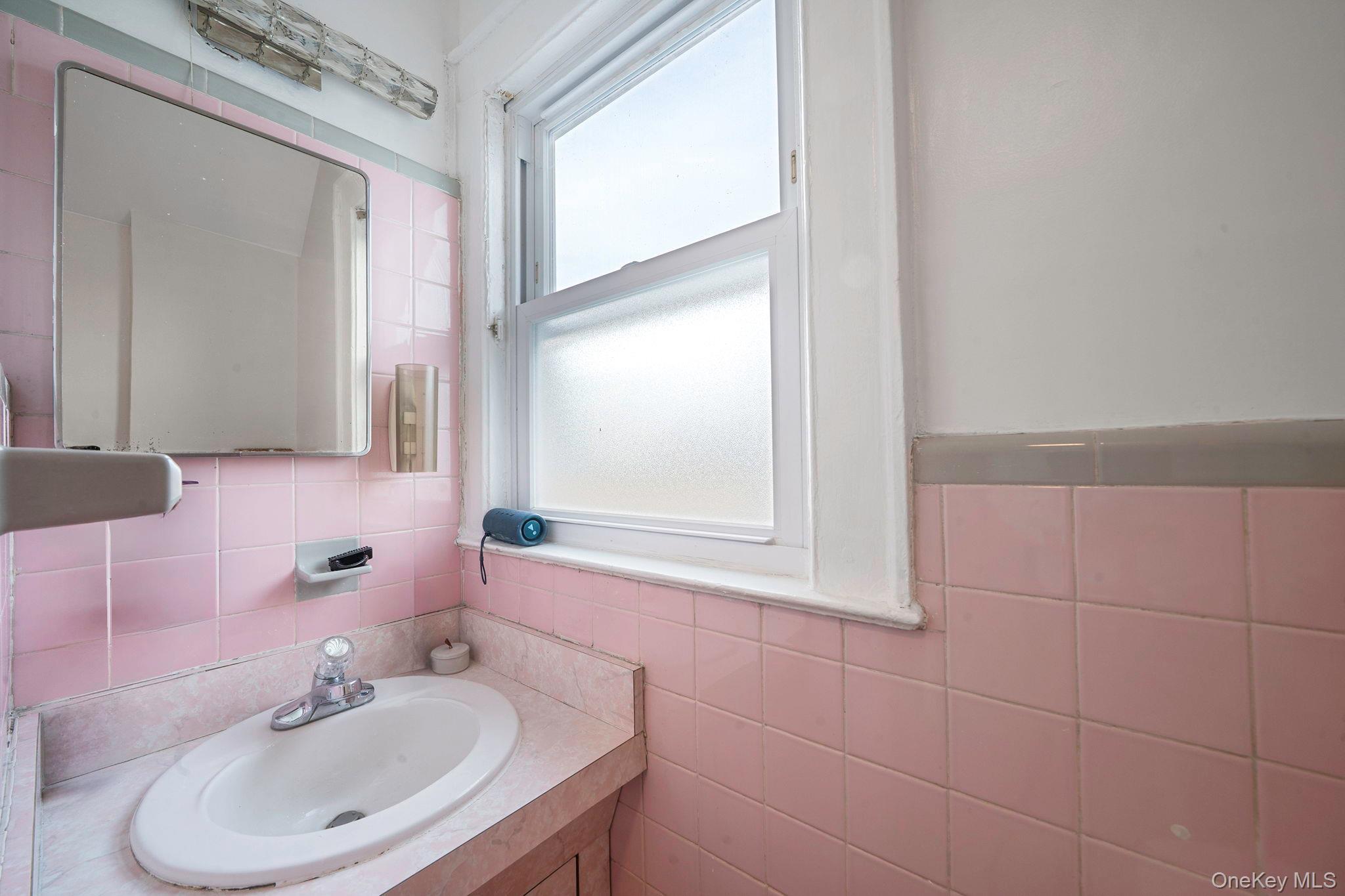 Single Family 137th  Queens, NY 11422, MLS-971203-12