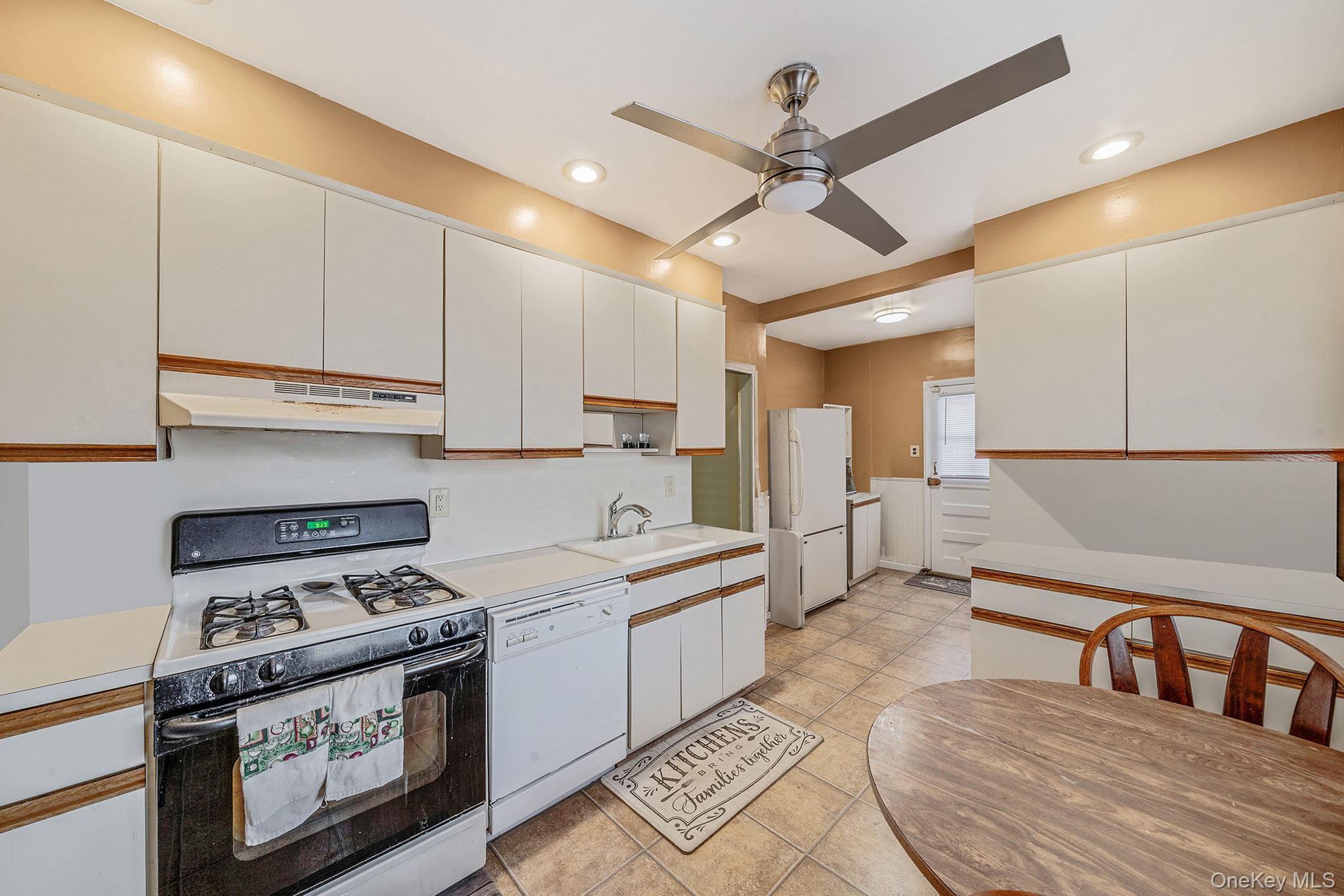 Single Family 137th  Queens, NY 11422, MLS-971203-18