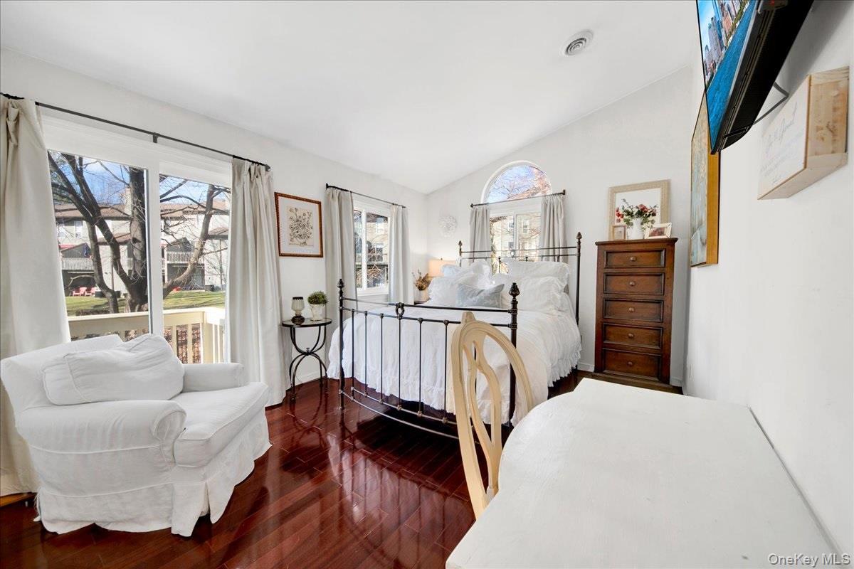 Condo Arbor  Westchester County, NY 10566, MLS-971204-12