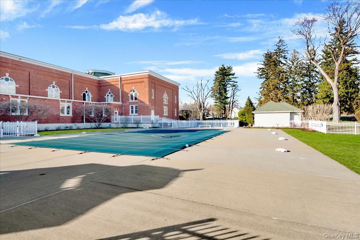 Condo Arbor  Westchester County, NY 10566, MLS-971204-24