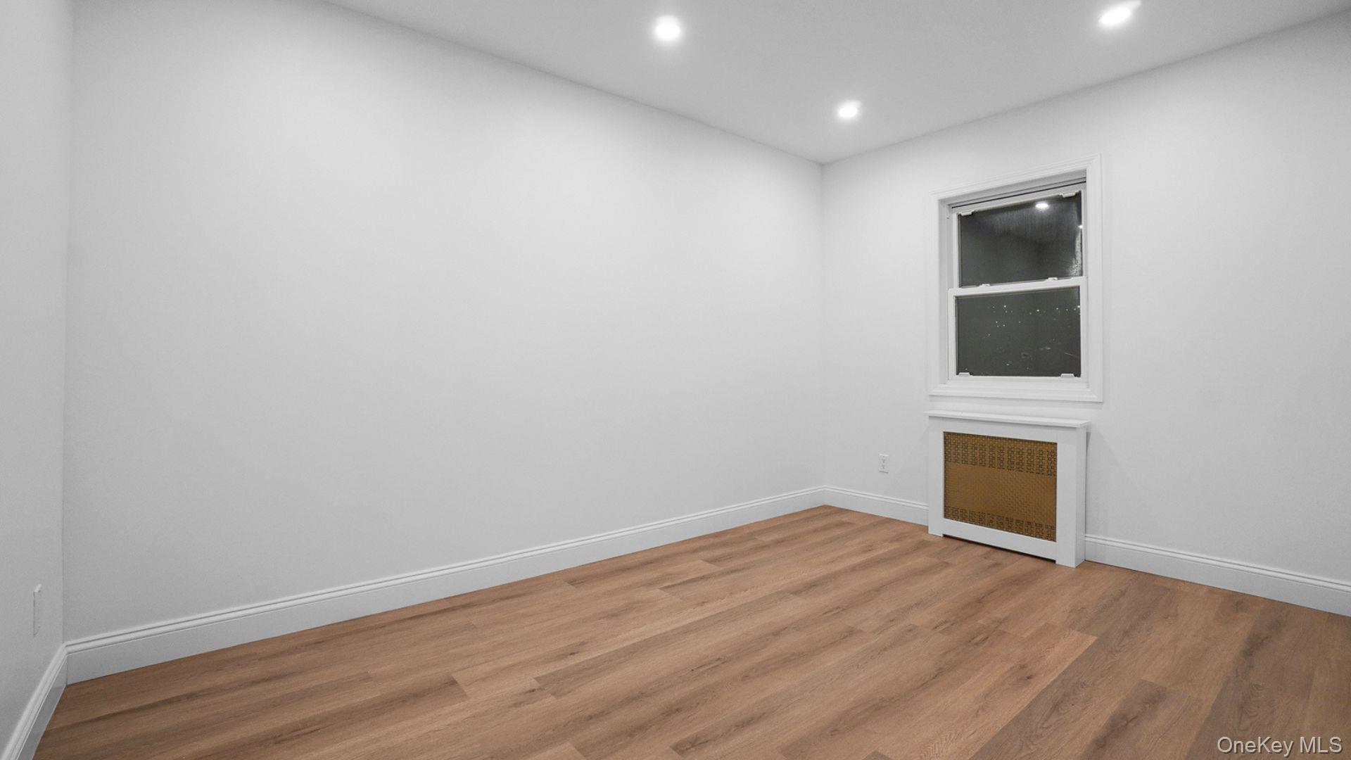 Single Family Edson Bronx, NY 10469, MLS-971232-15