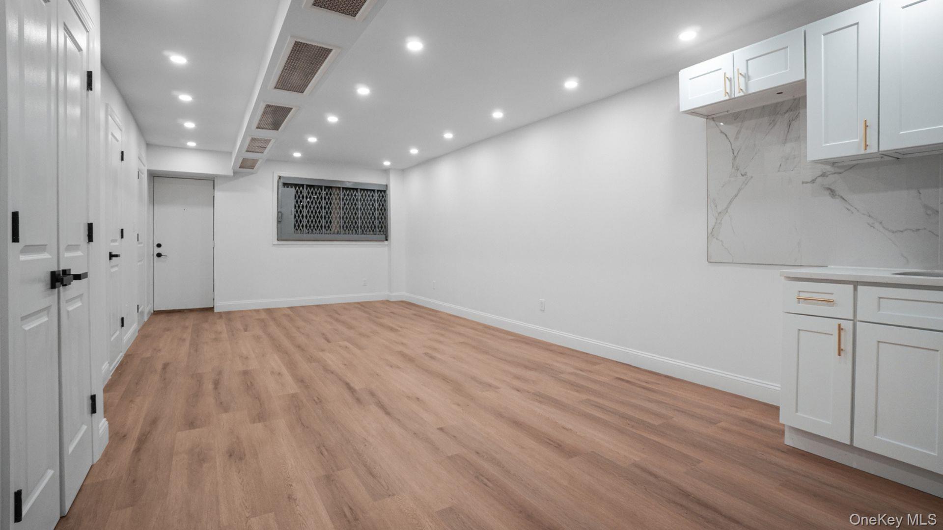 Single Family Edson Bronx, NY 10469, MLS-971232-18