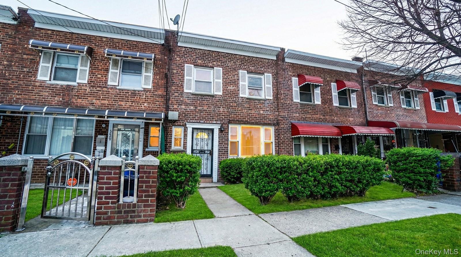 Single Family Edson Bronx, NY 10469, MLS-971232-22