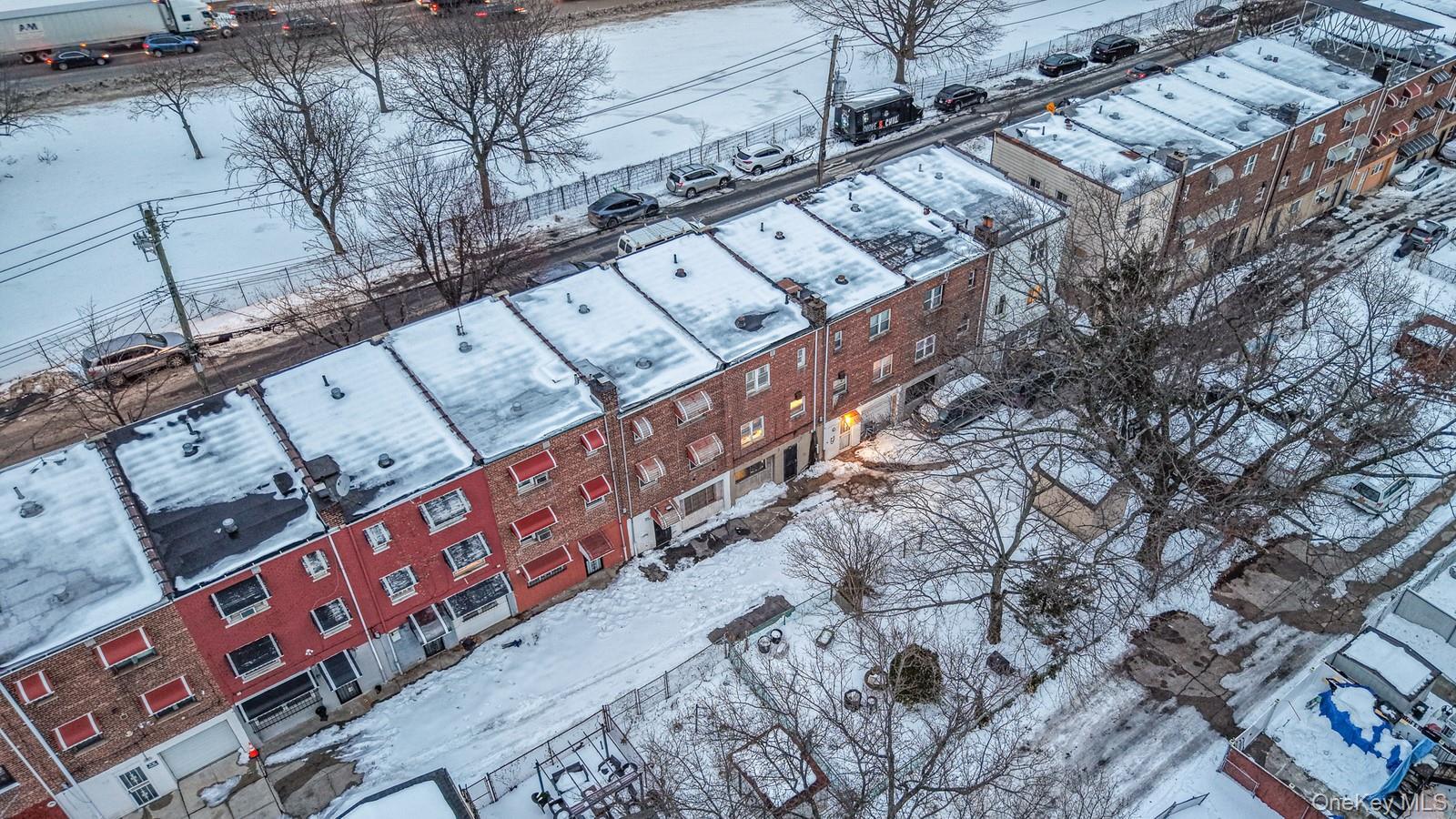 Single Family Edson Bronx, NY 10469, MLS-971232-26