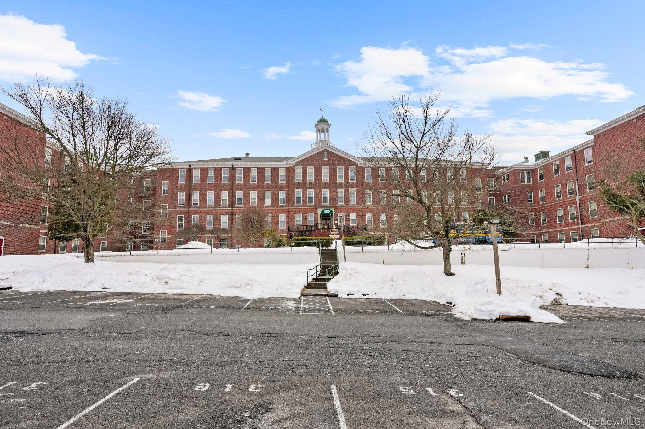 Condo Villa At The  Westchester County, NY 10566, MLS-971233-21