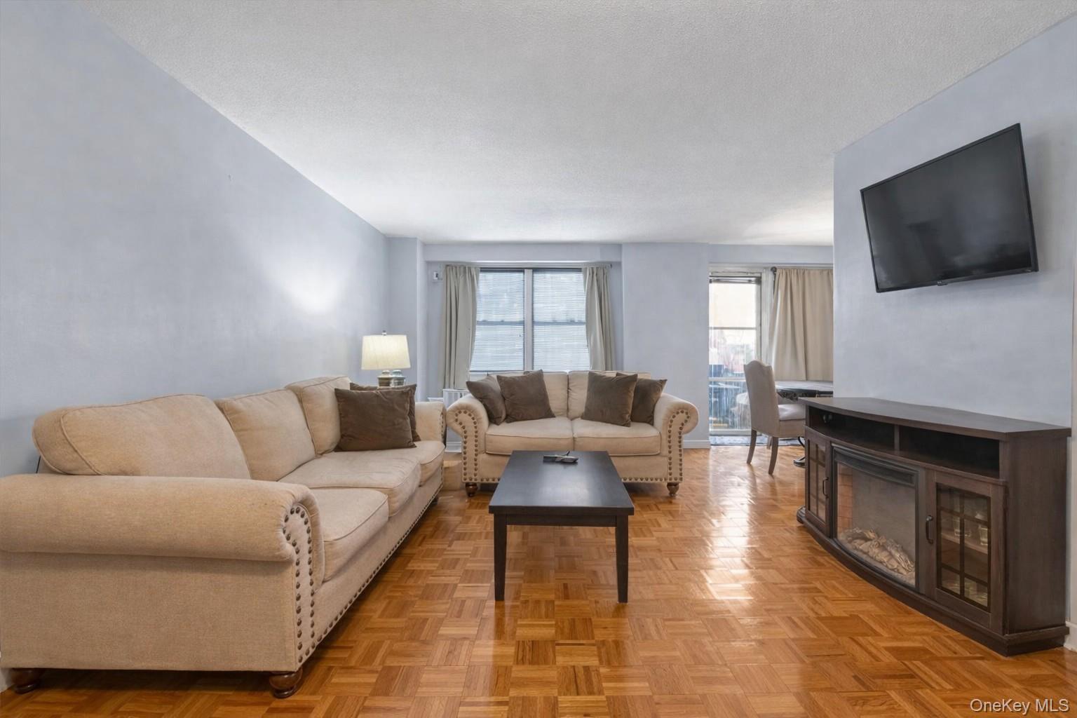 Coop Olinville  Bronx, NY 10467, MLS-971271-2