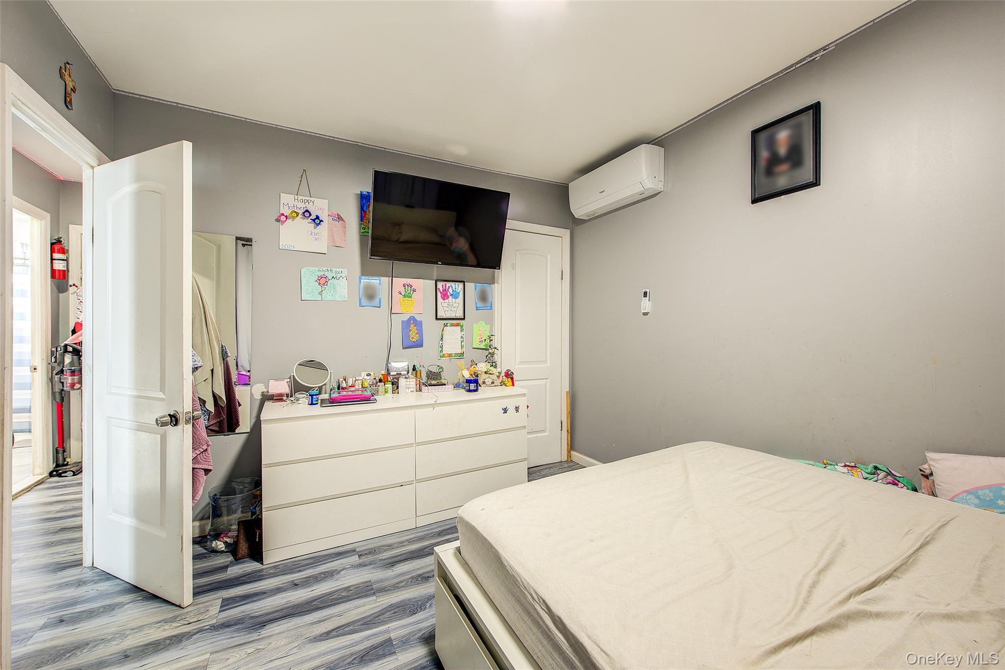 Single Family 110th  Queens, NY 11429, MLS-971276-28