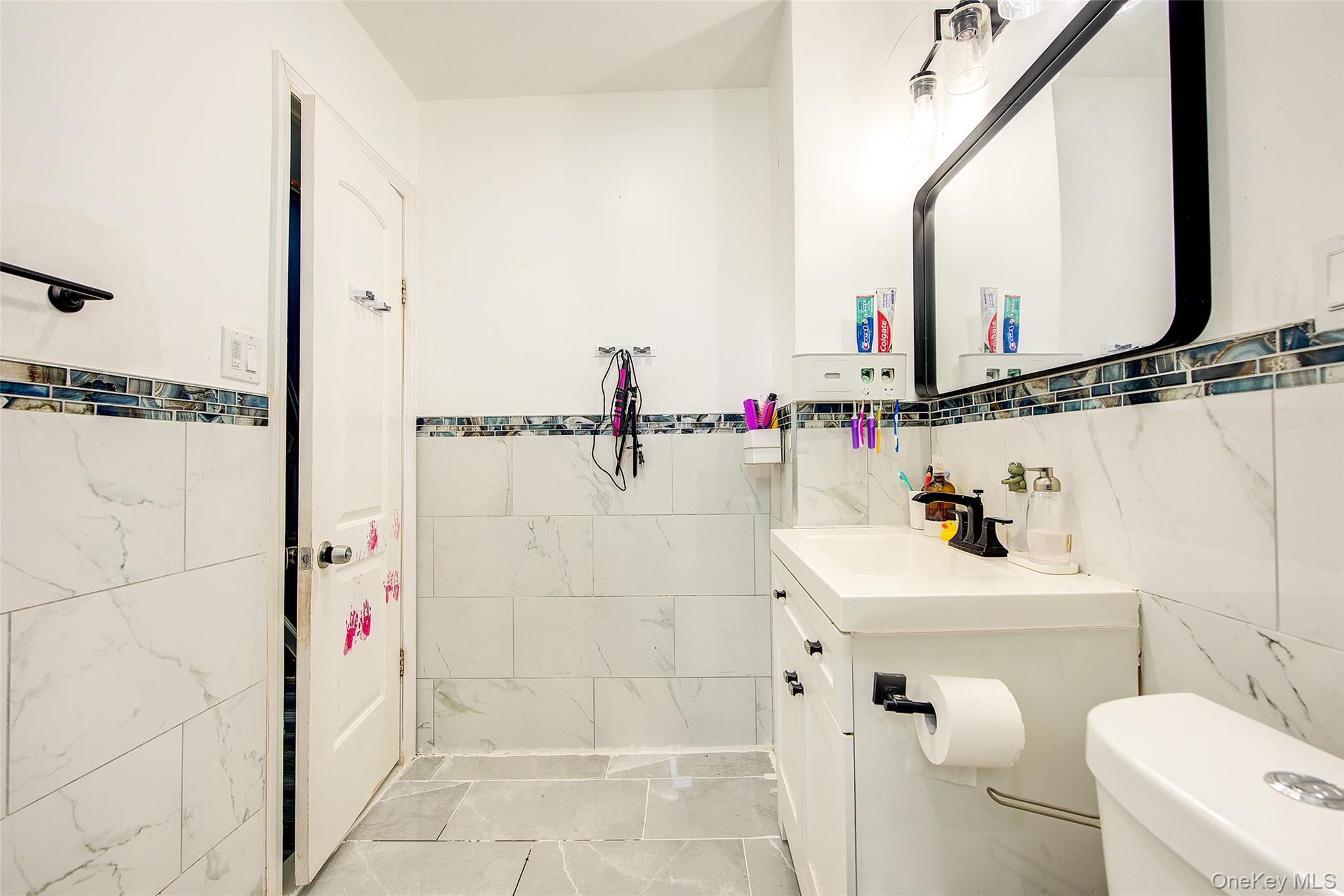 Single Family 110th  Queens, NY 11429, MLS-971276-34