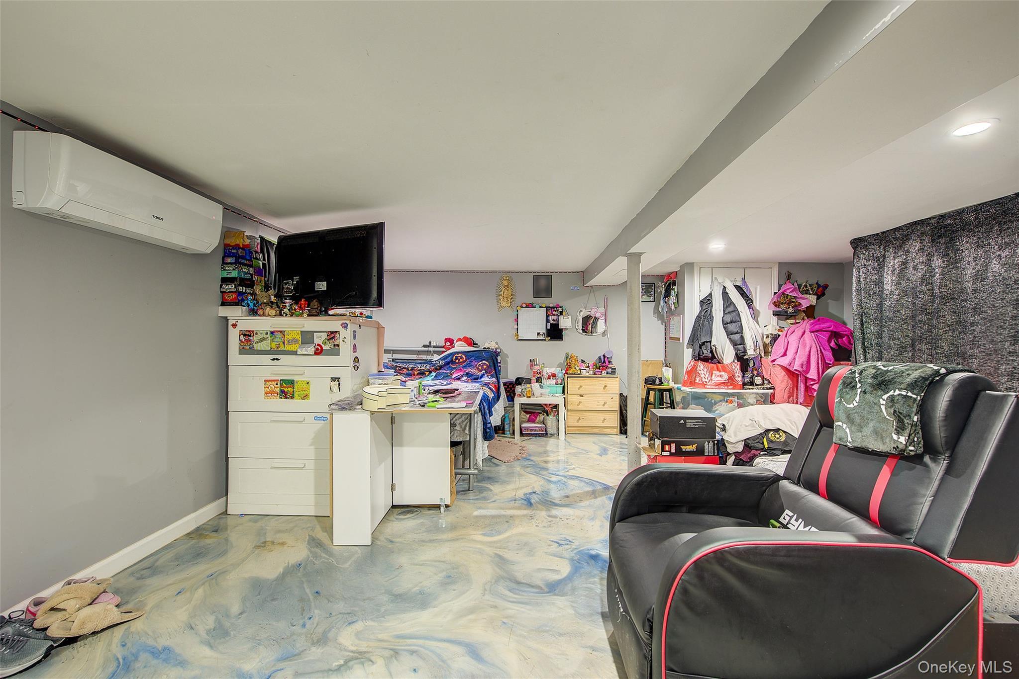 Single Family 110th  Queens, NY 11429, MLS-971276-39