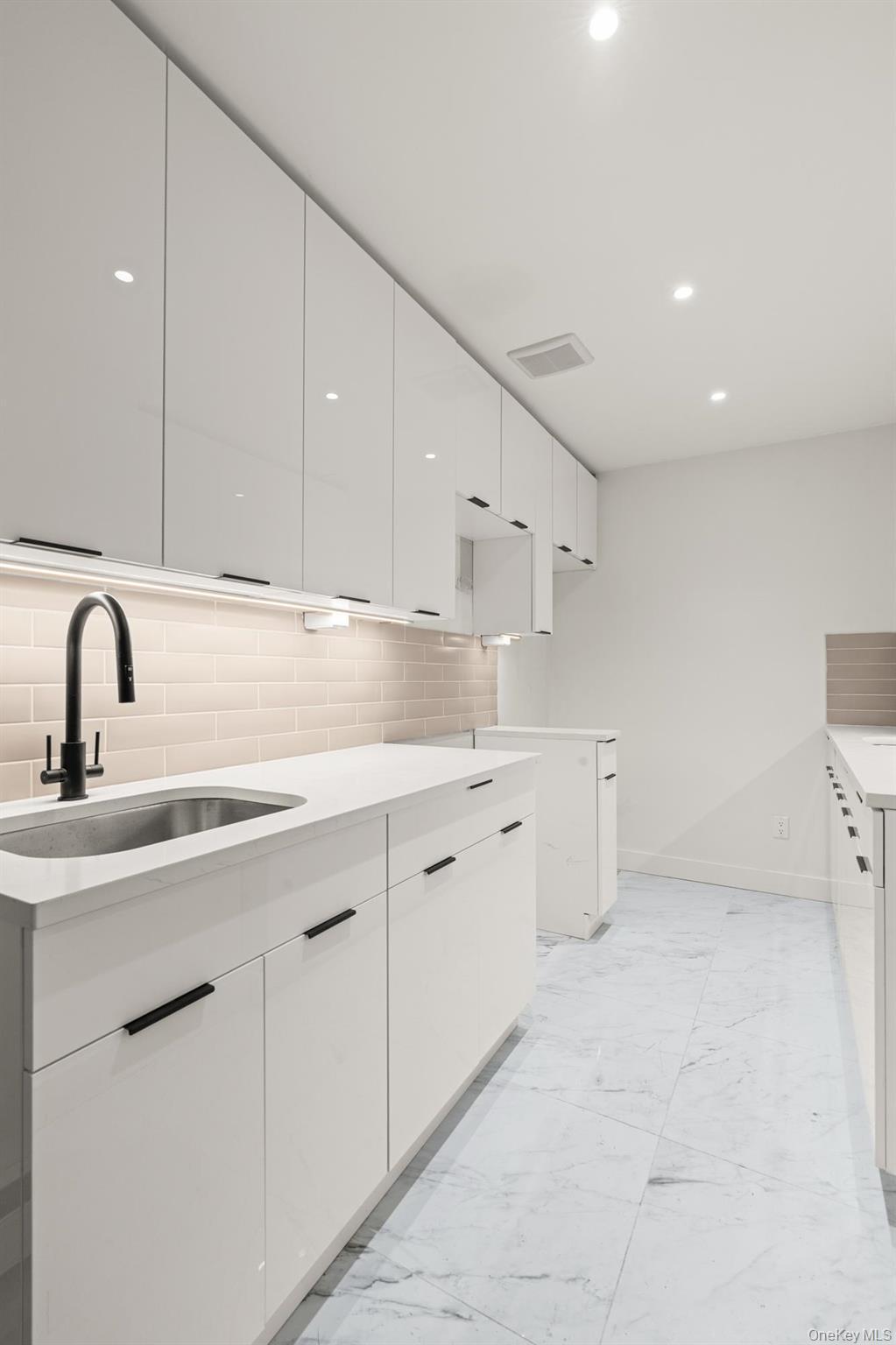 Condo Vernon  Brooklyn, NY 11206, MLS-971302-16