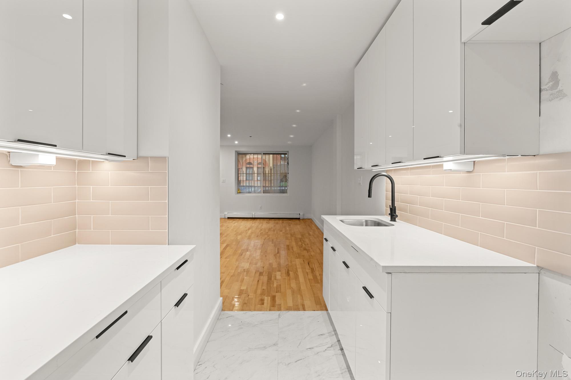 Condo Vernon  Brooklyn, NY 11206, MLS-971302-6