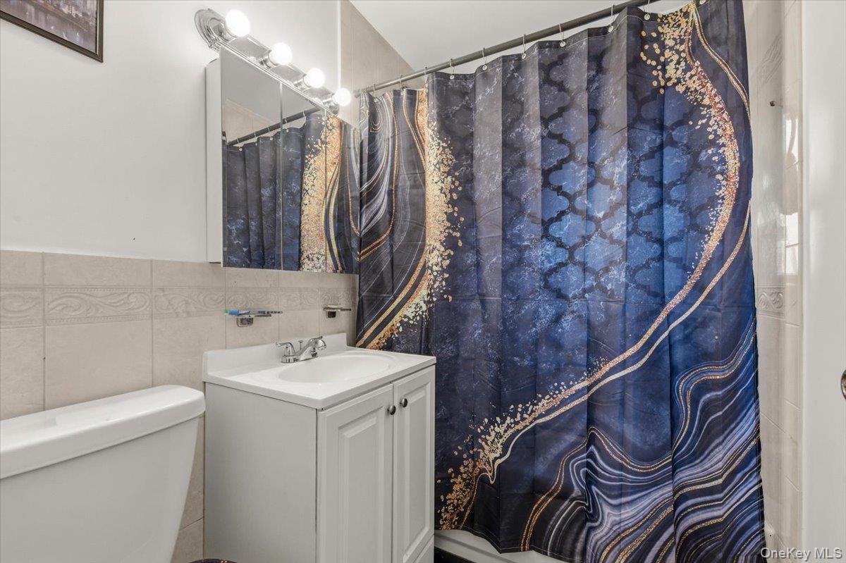 Single Family Adee  Bronx, NY 10469, MLS-971325-11