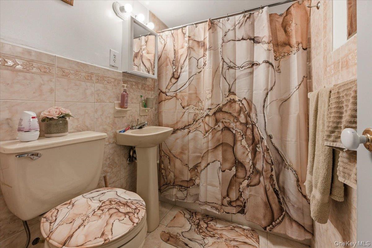 Single Family Adee  Bronx, NY 10469, MLS-971325-18