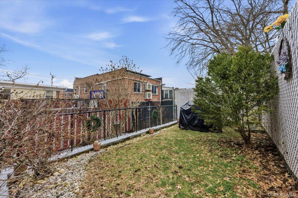 Single Family Adee  Bronx, NY 10469, MLS-971325-22