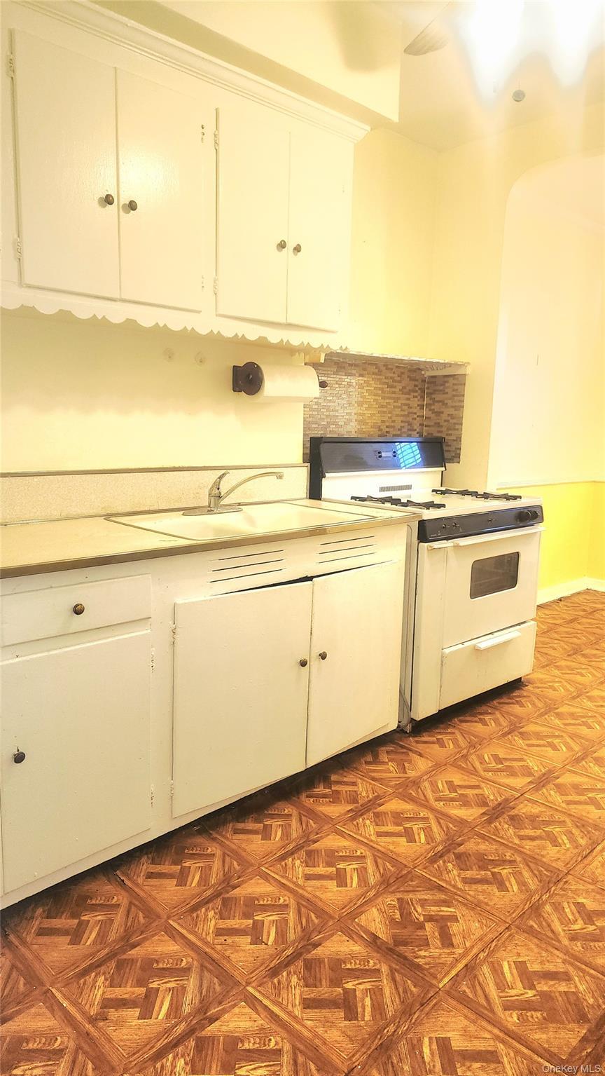 Single Family Remsen  Brooklyn, NY 11236, MLS-971372-15