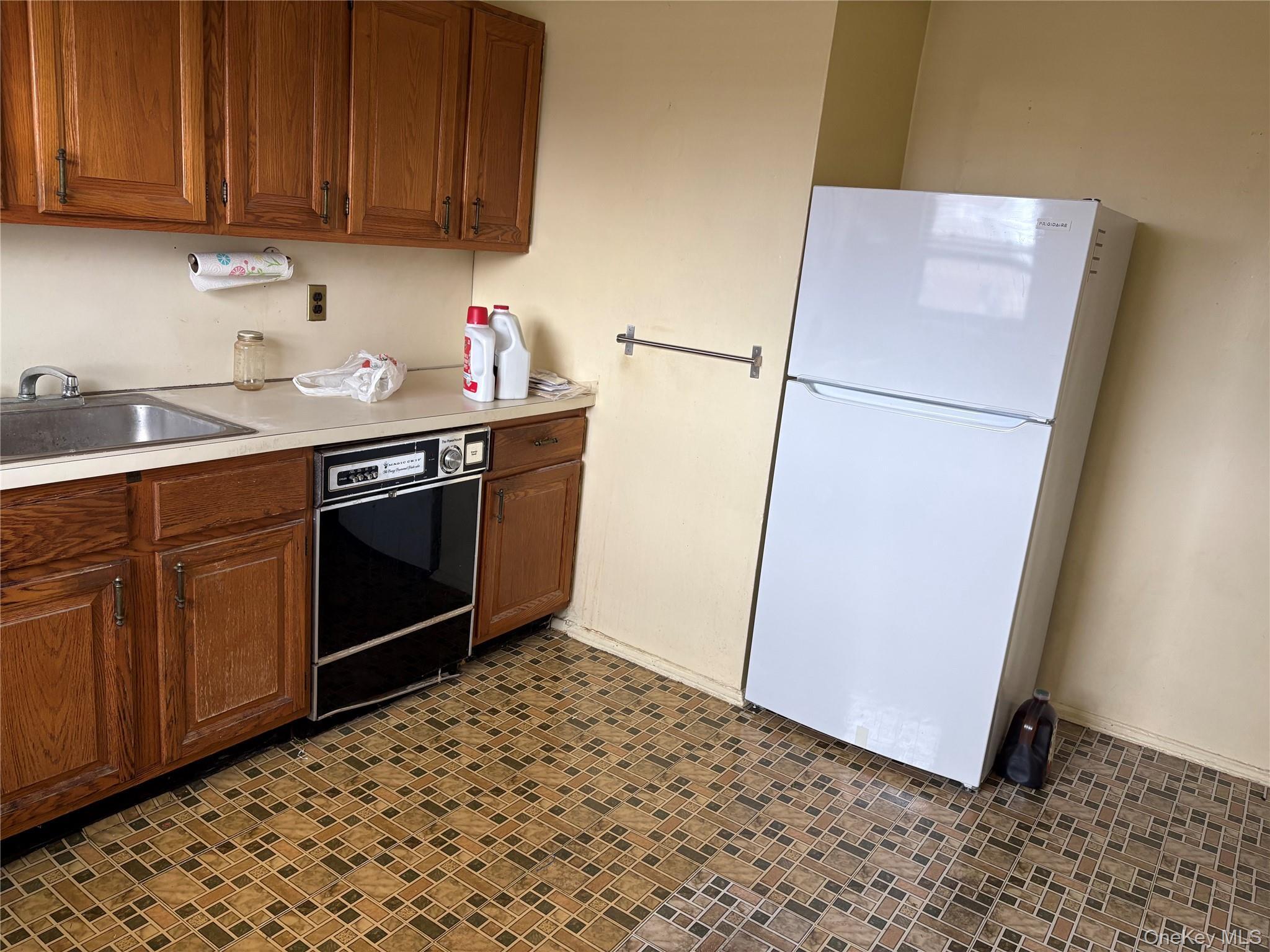 Coop 220th Queens, NY 11364, MLS-971376-4