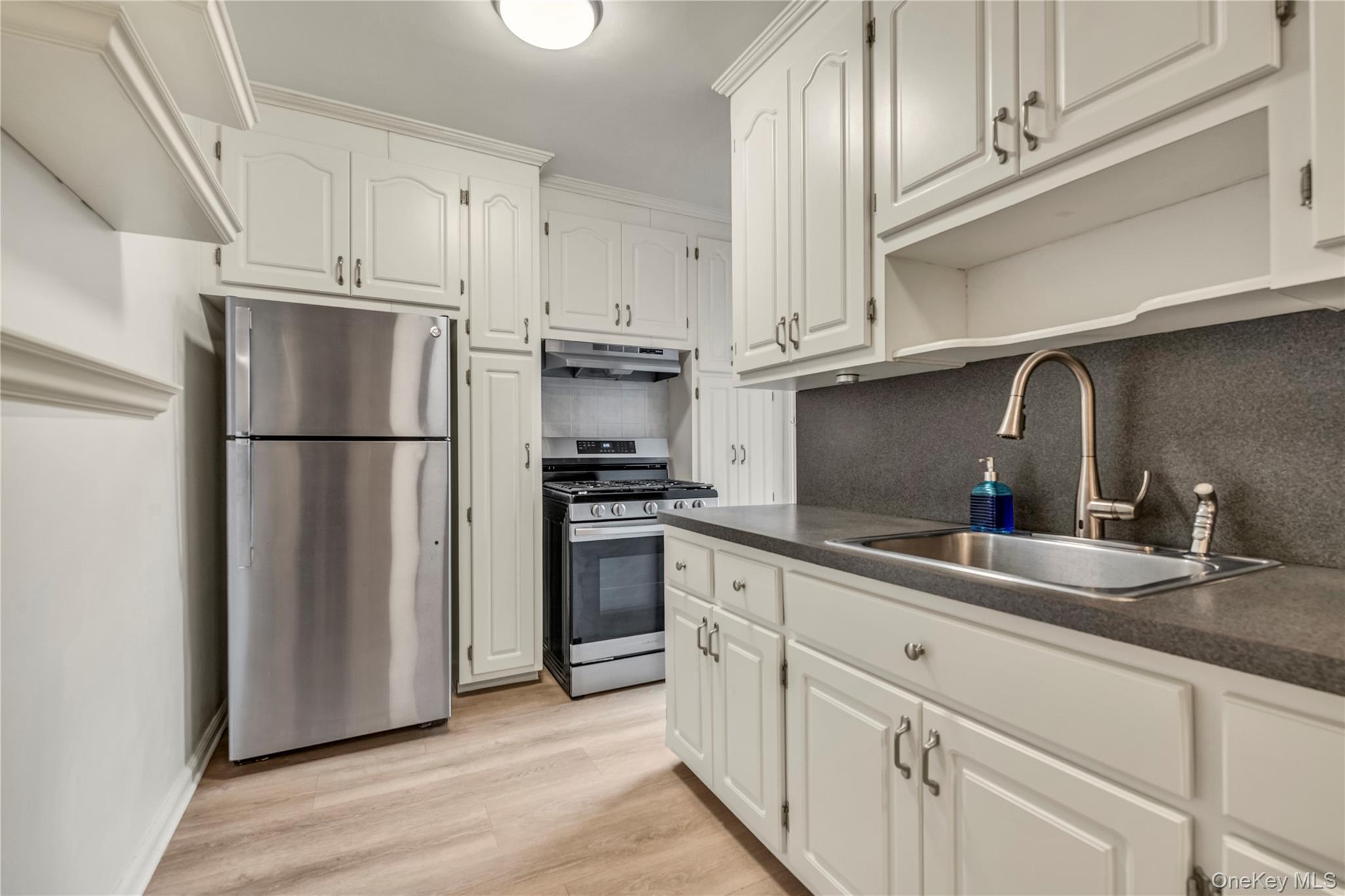 Coop Woodhaven Boulevard  Queens, NY 11421, MLS-971379-4