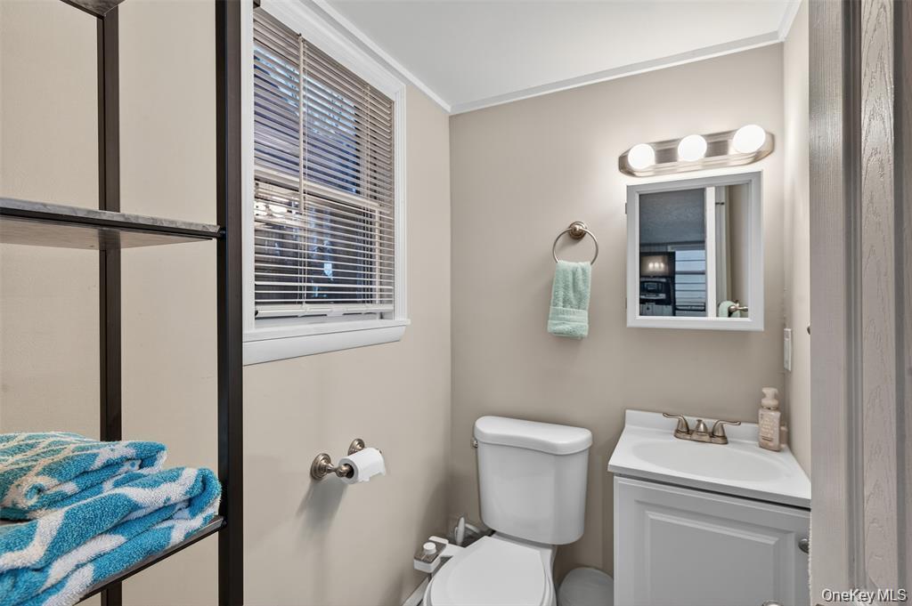 Single Family Velie  Dutchess County, NY 12540, MLS-971384-30