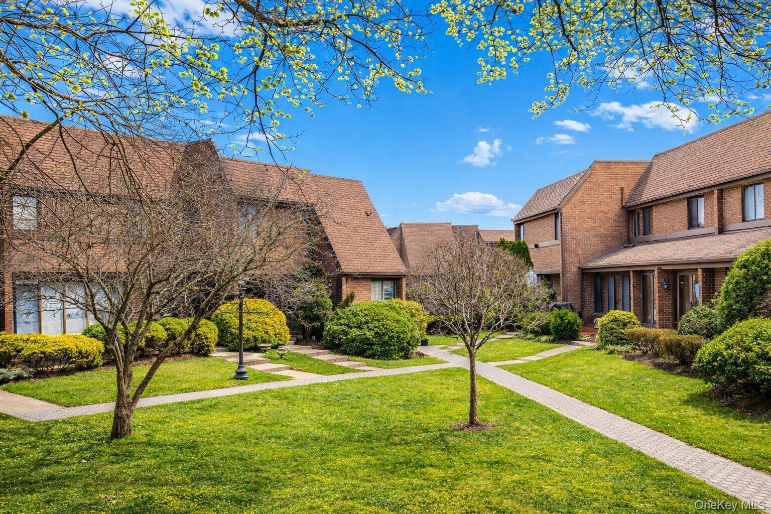 Condo Acorn Ponds  Nassau County, NY 11576, MLS-971389-18