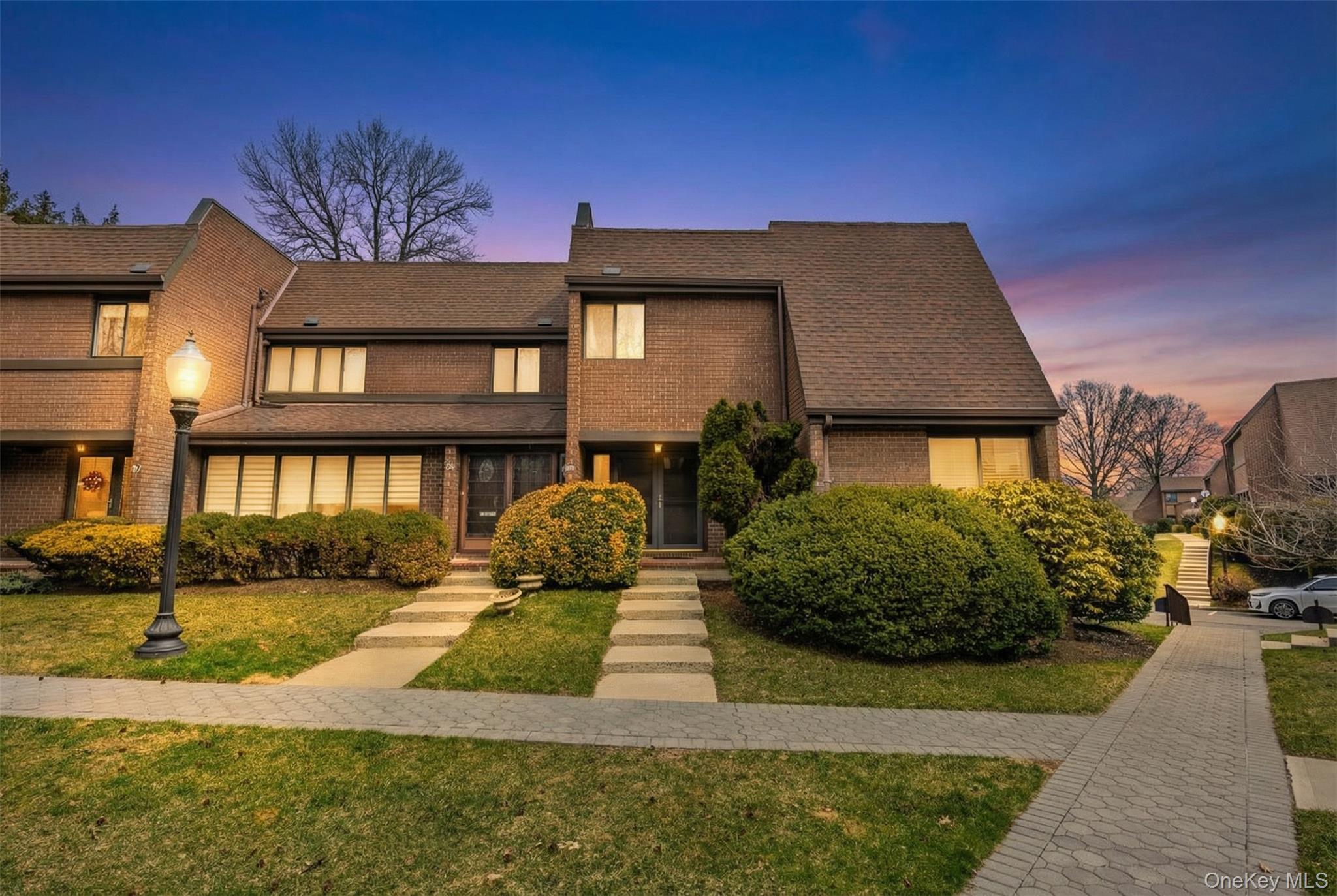 Condo Acorn Ponds  Nassau County, NY 11576, MLS-971389-2